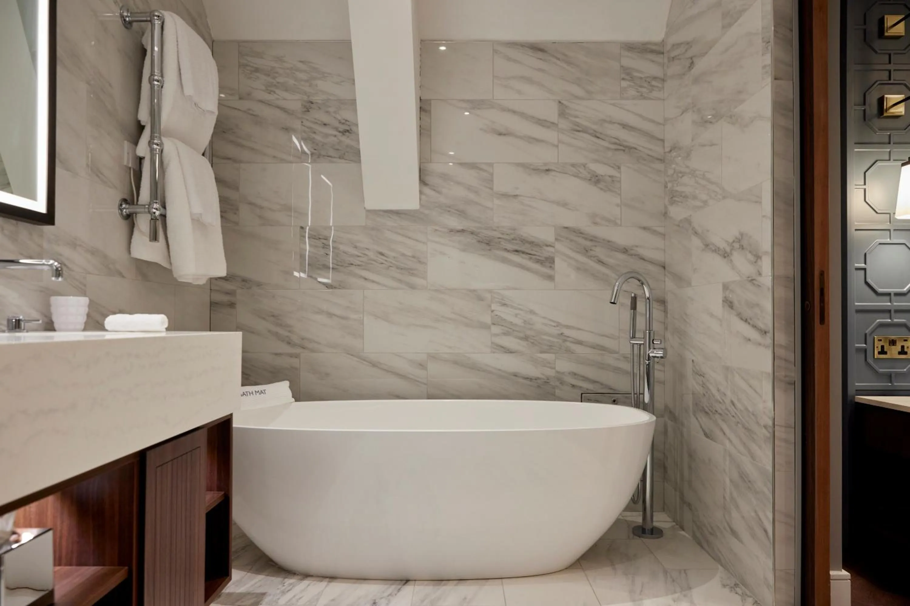 Bathroom in The Parkgate Hotel