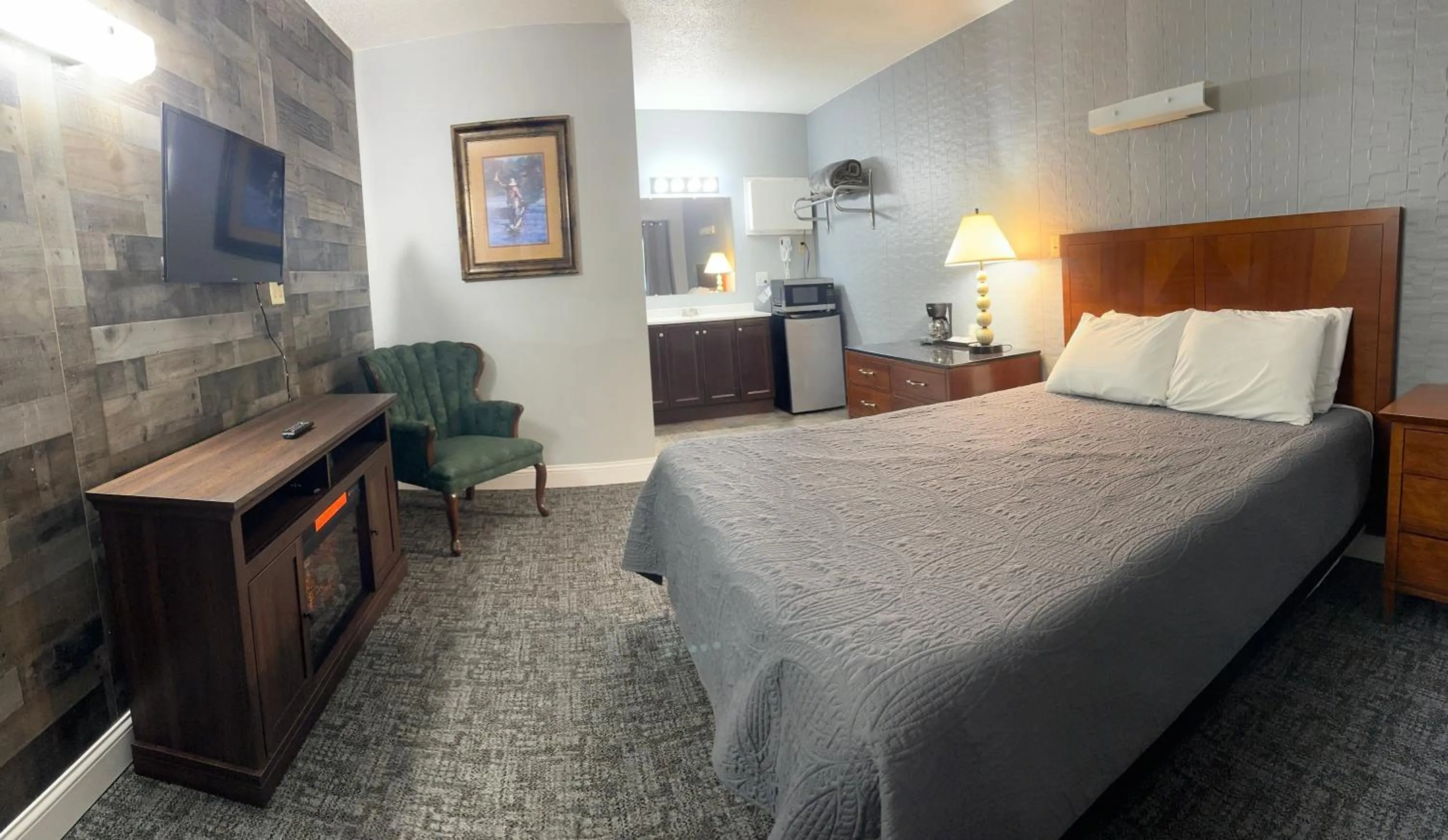 Bed in Pelican Motel