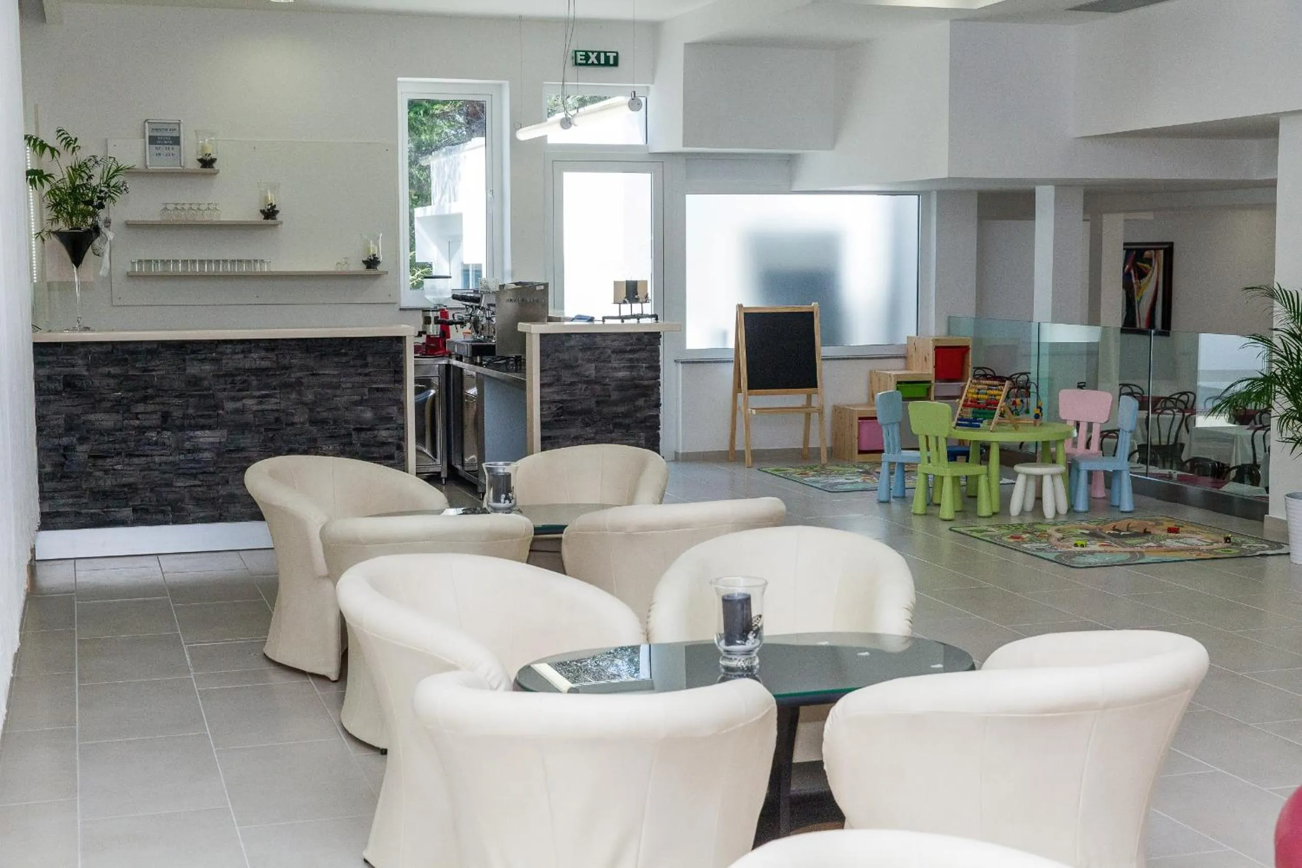 Lounge or bar in Hotel Slaven