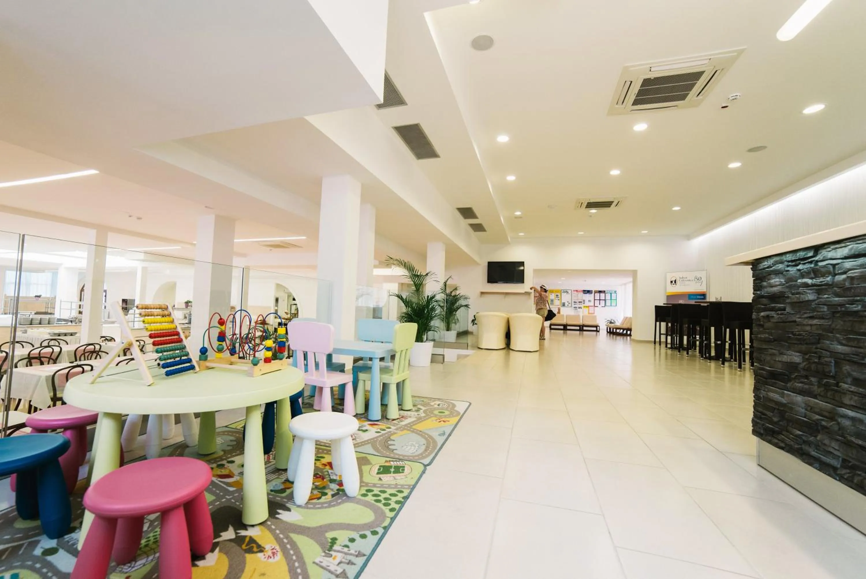 Lounge or bar in Hotel Slaven