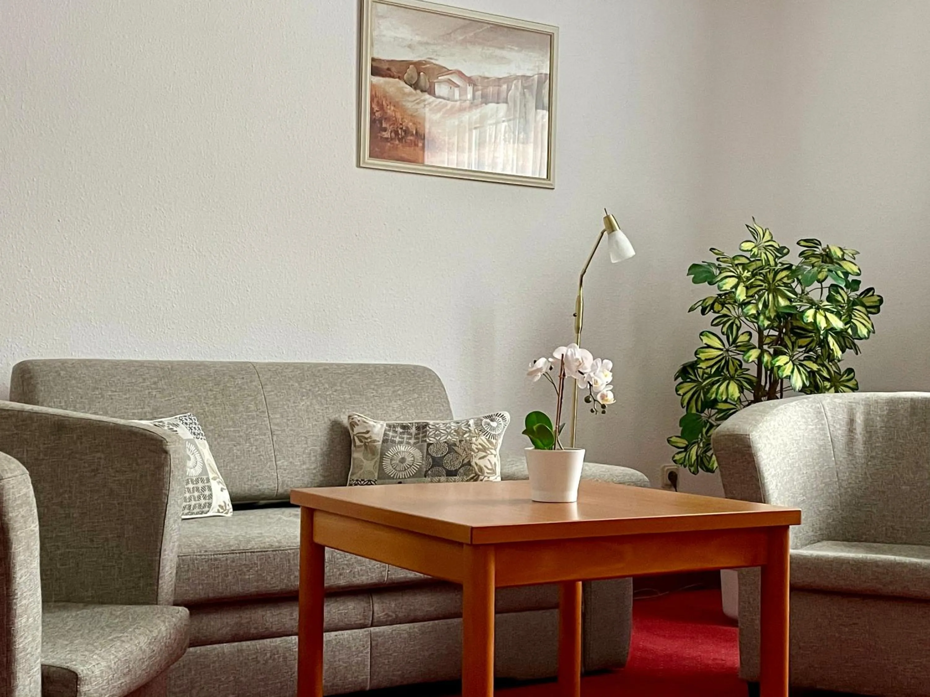 Photo of the whole room in gut-Hotel Pommernhotel Barth