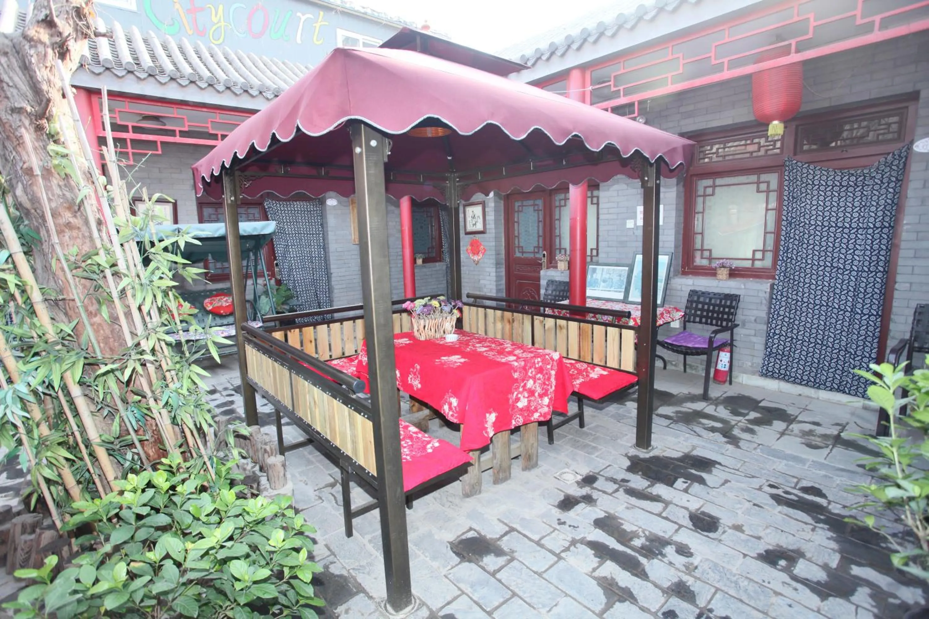 Patio in Citycourt Hotel