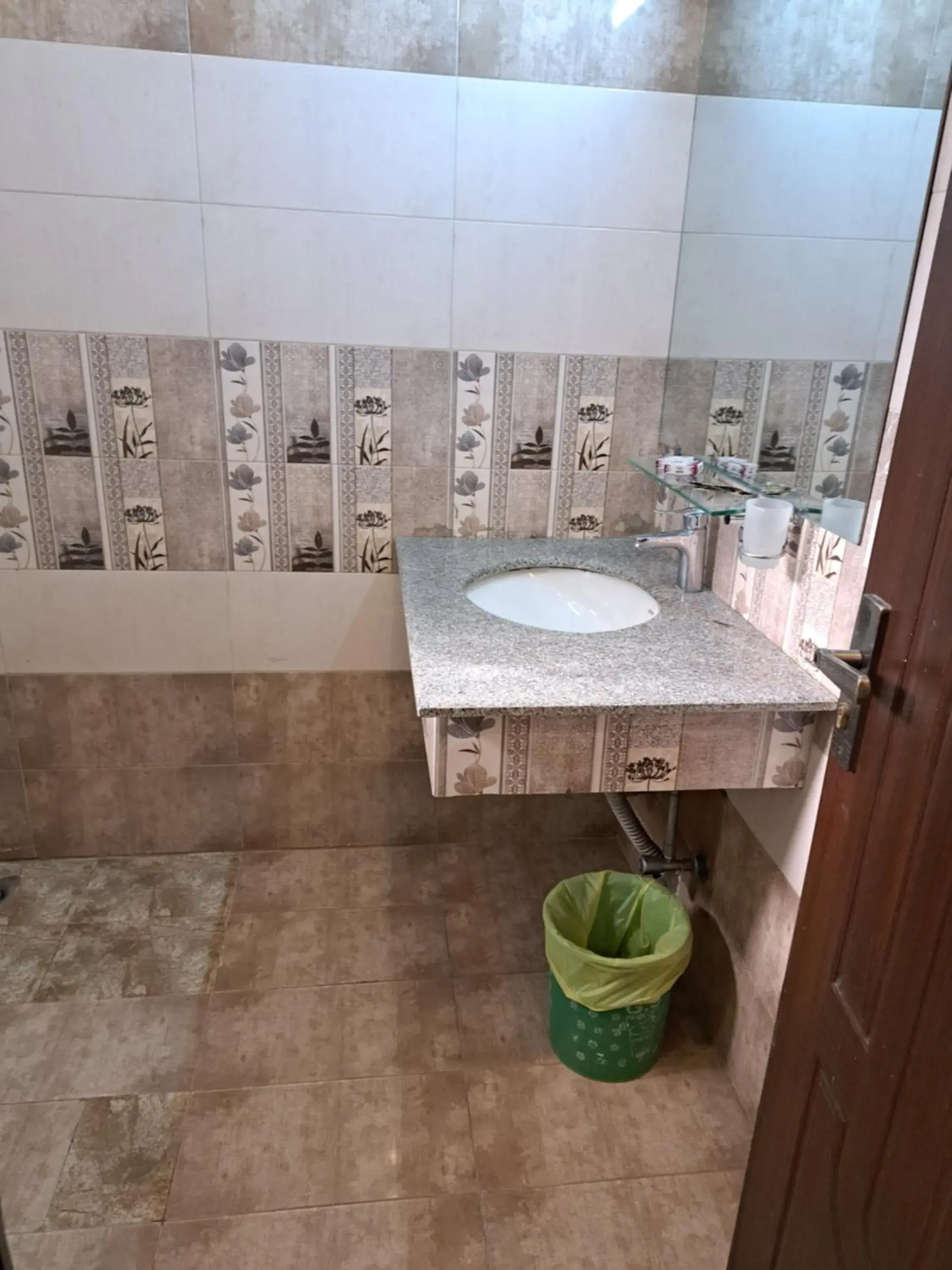 Superior Twin Room in Cuzzy Inn Hotel Superior Twin Room in Cuzzy Inn Hotel