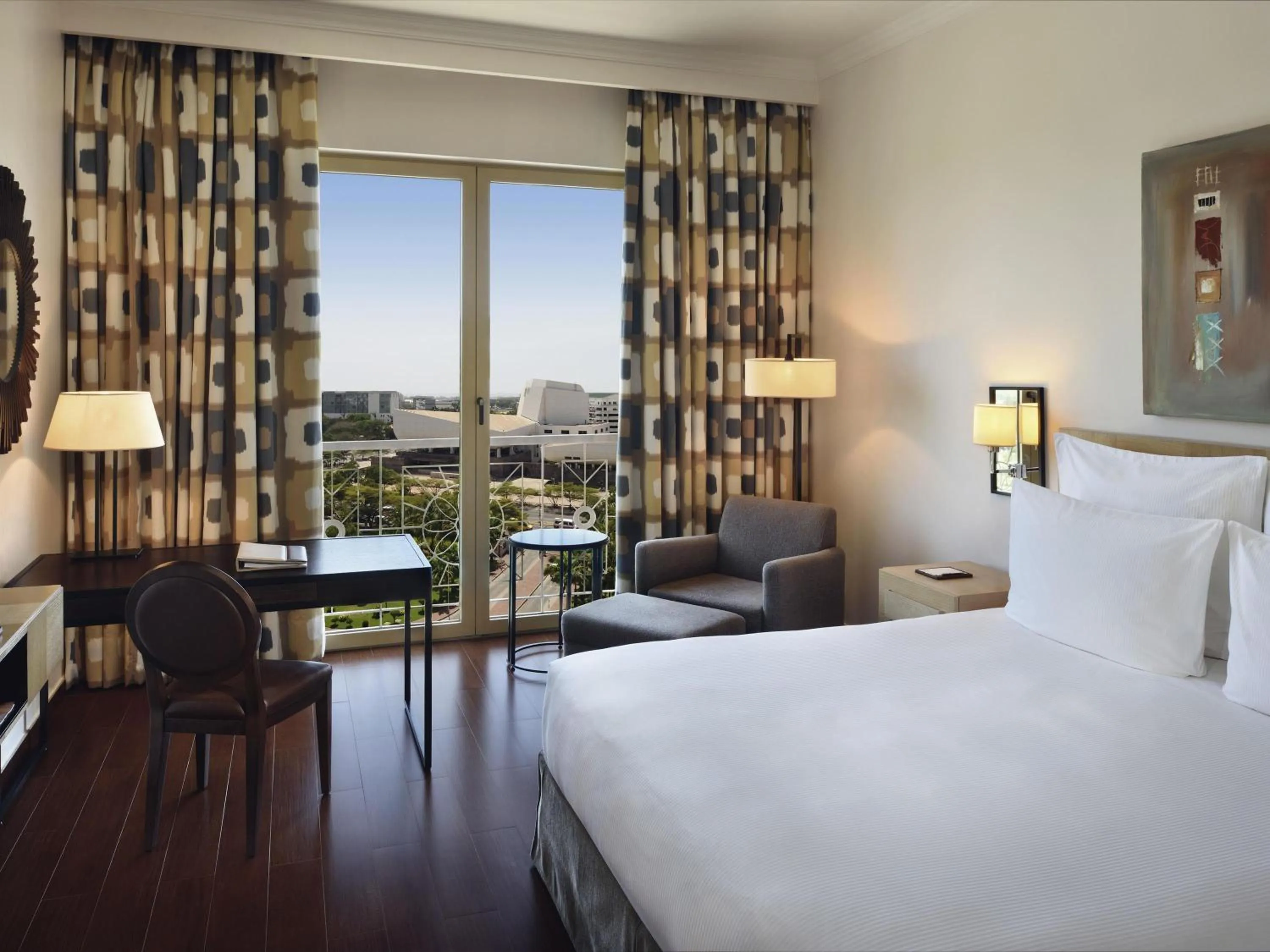 Bedroom, Bed in Mövenpick Ambassador Hotel Accra