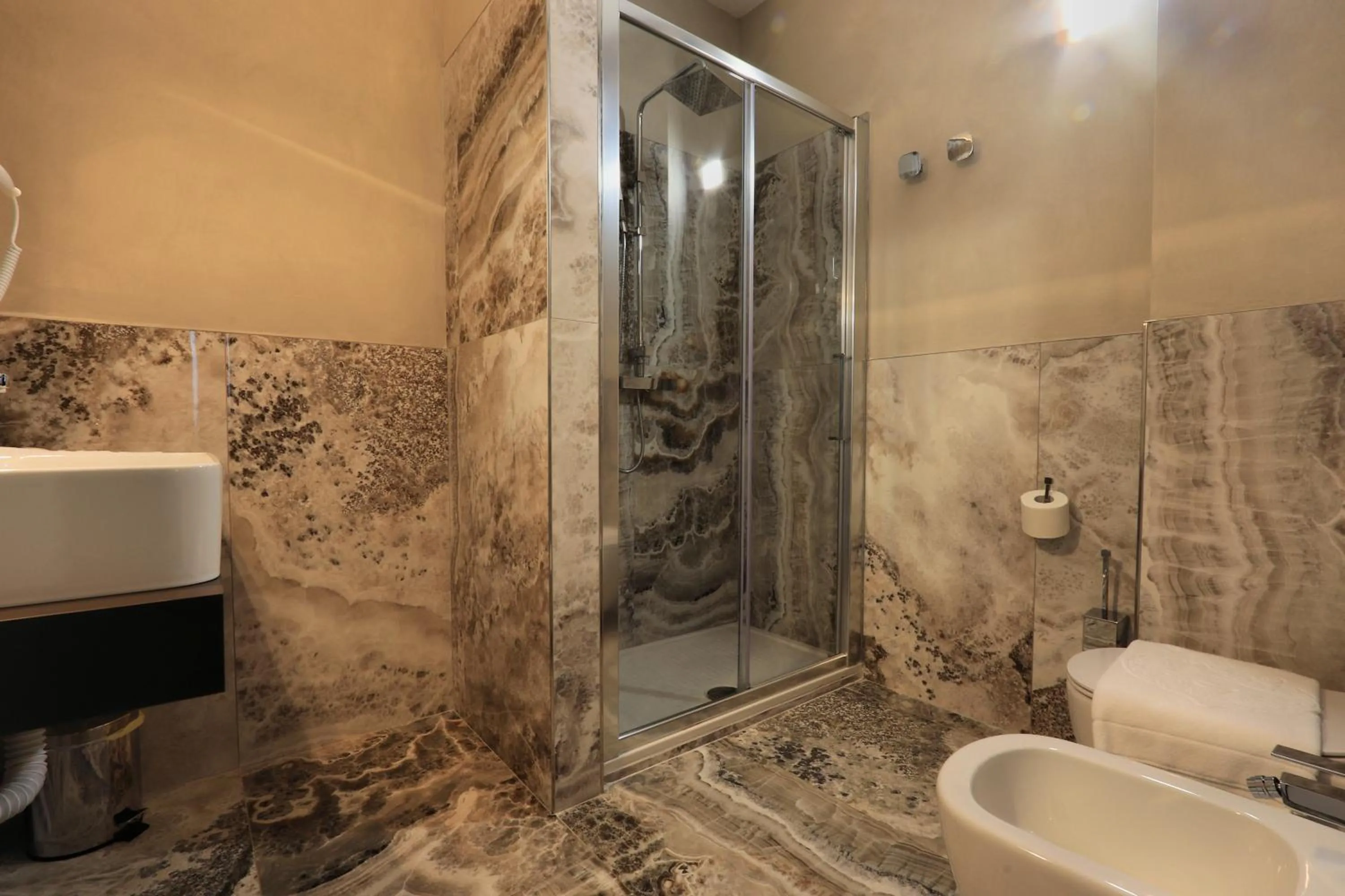 Shower in Hotel Cecina Beach