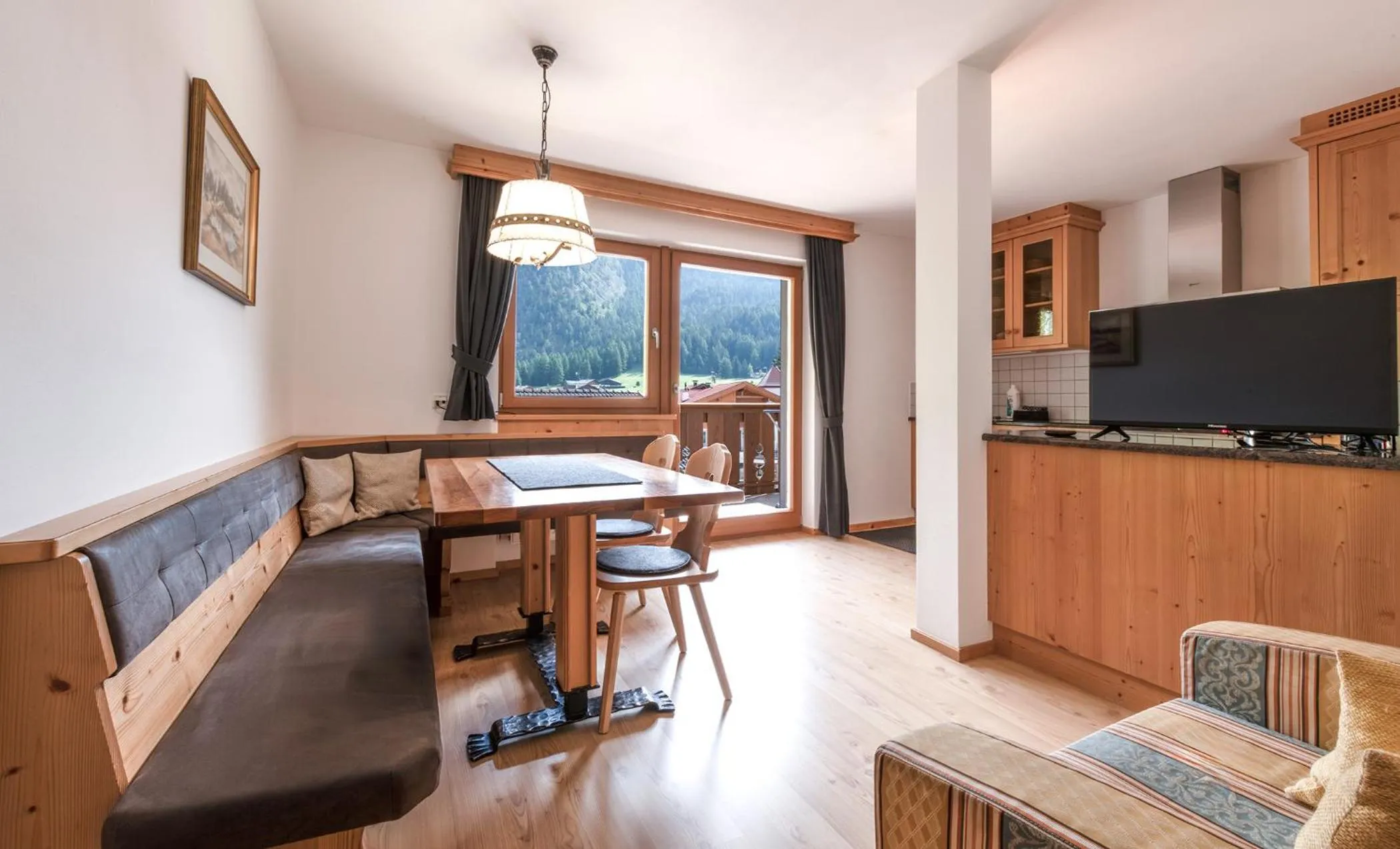 Dining area in Apartments Sunela