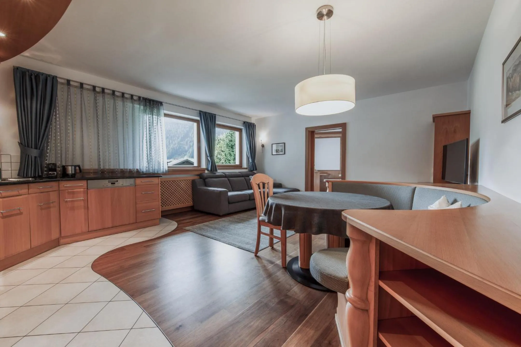 Kitchen or kitchenette in Apartments Sunela