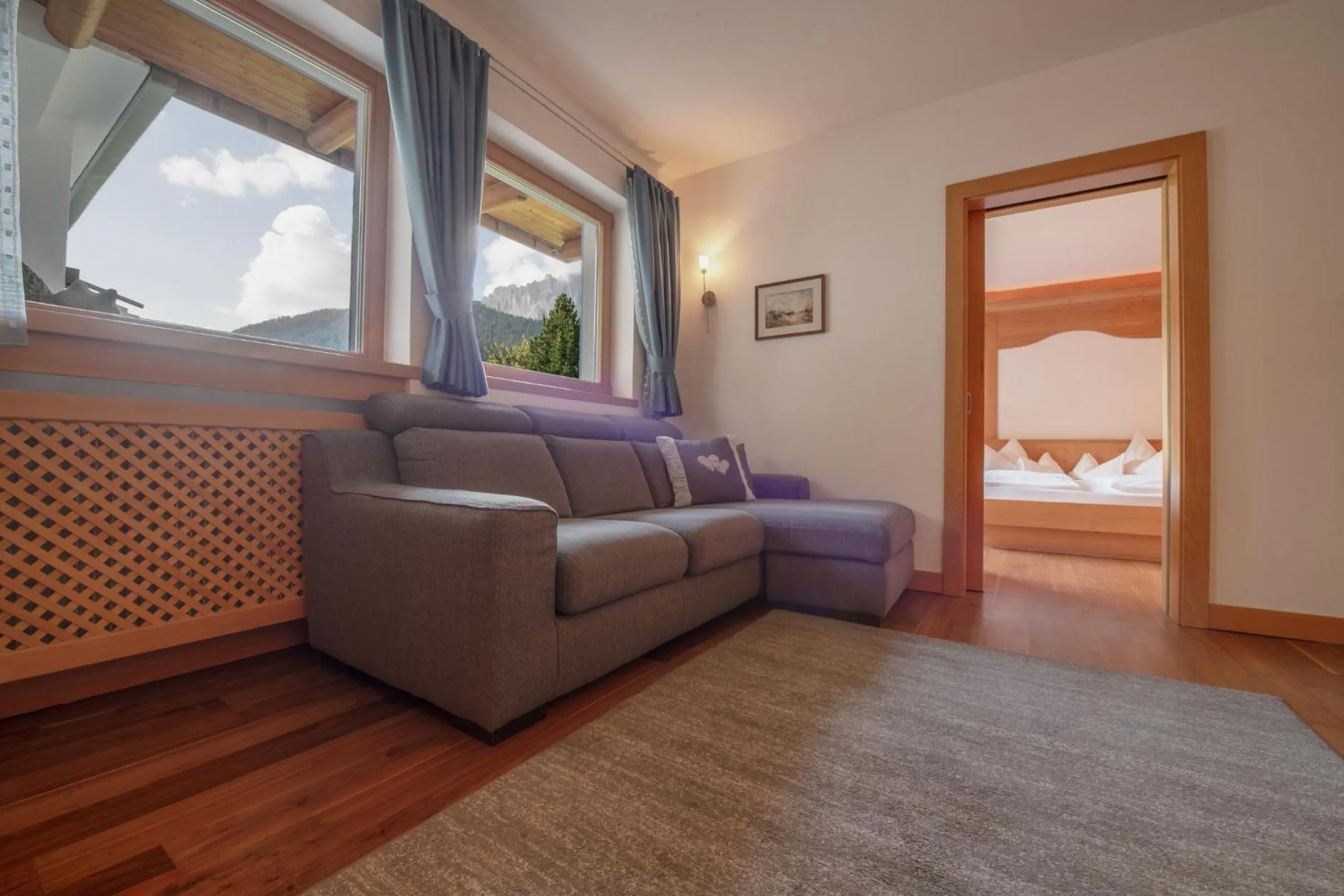 Living room, Bed in Apartments Sunela