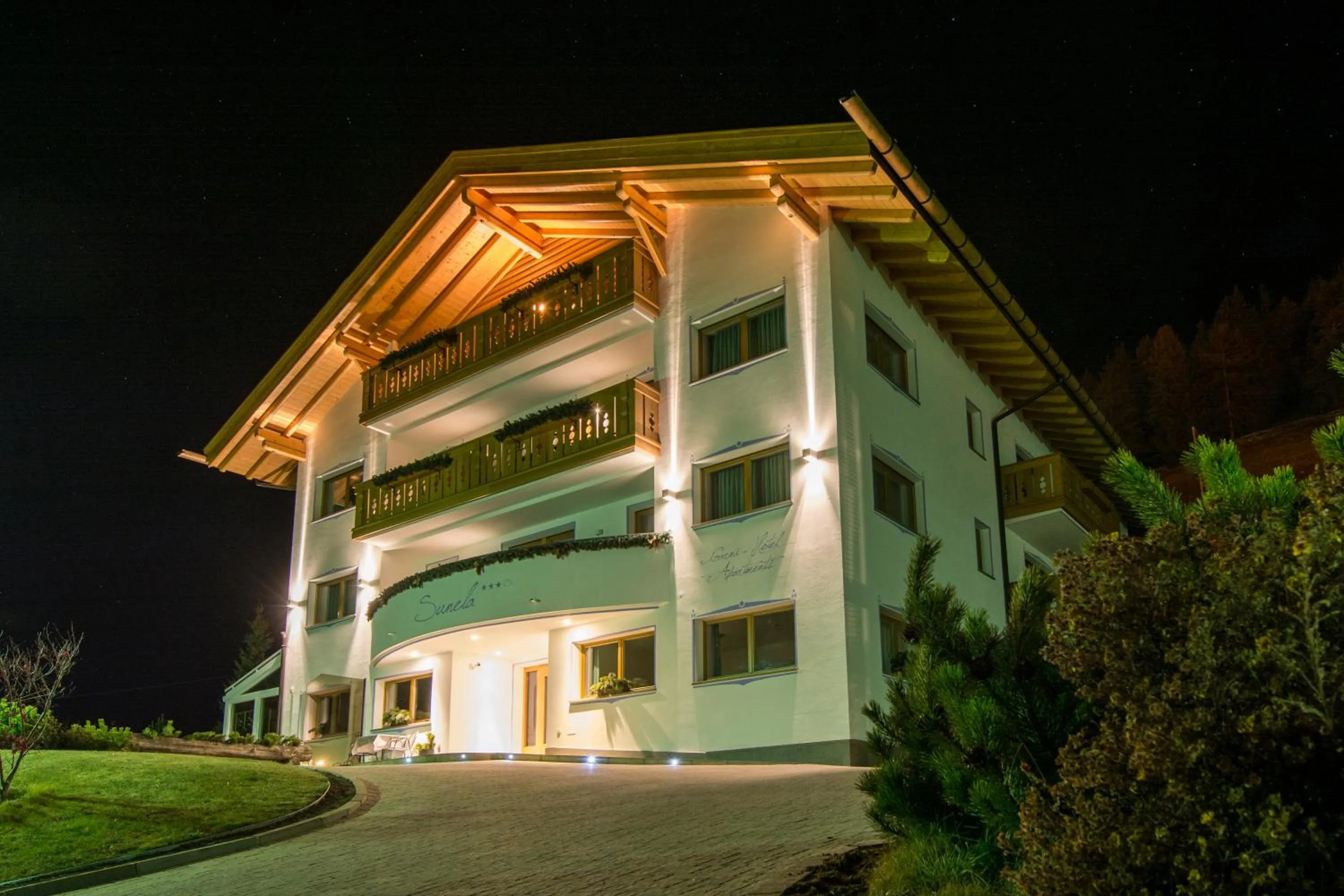 Property building in Apartments Sunela