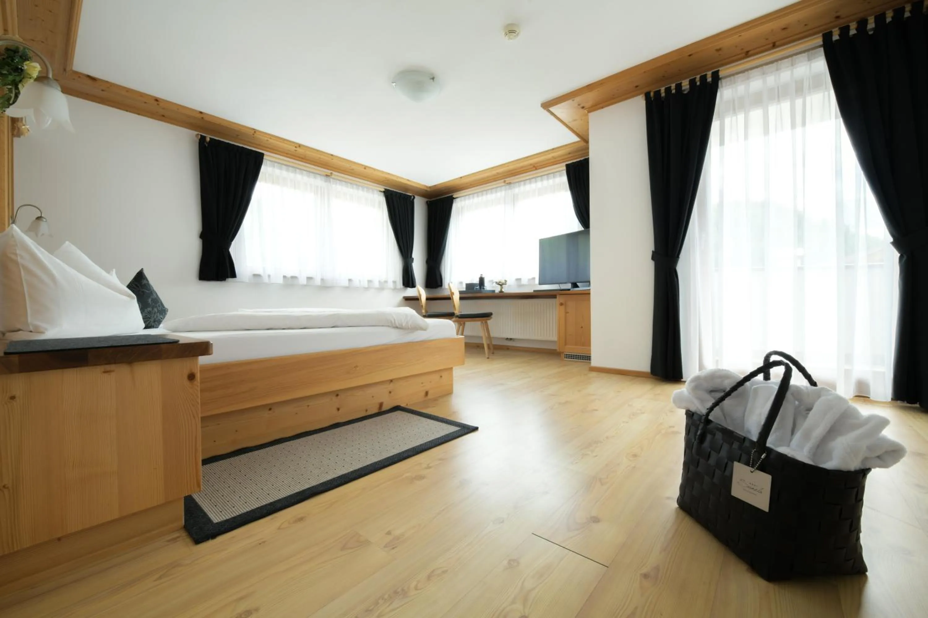 Photo of the whole room, Bed in Apartments Sunela