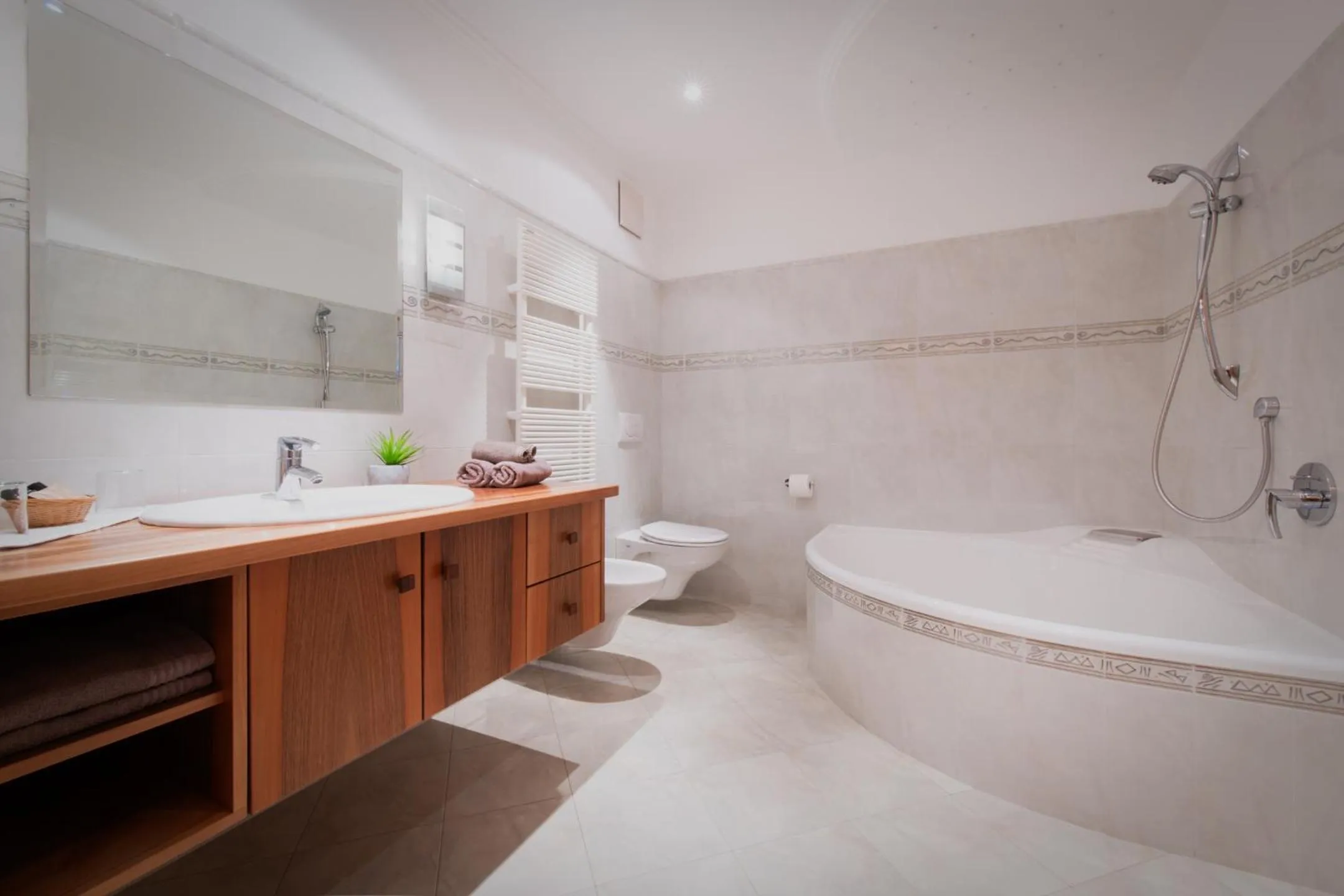 Bath in Apartments Sunela