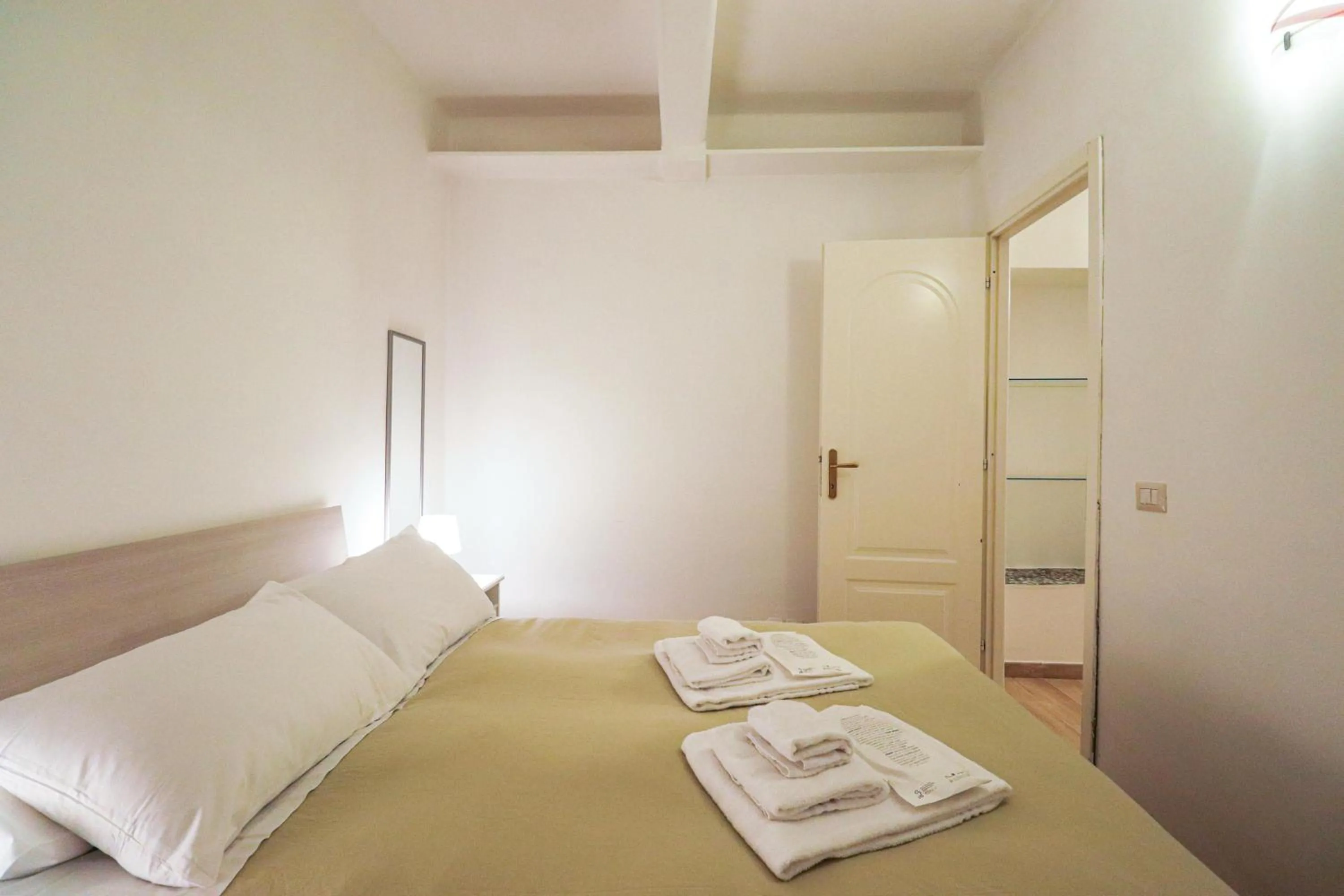 Photo of the whole room, Bed in Locanderia Roma