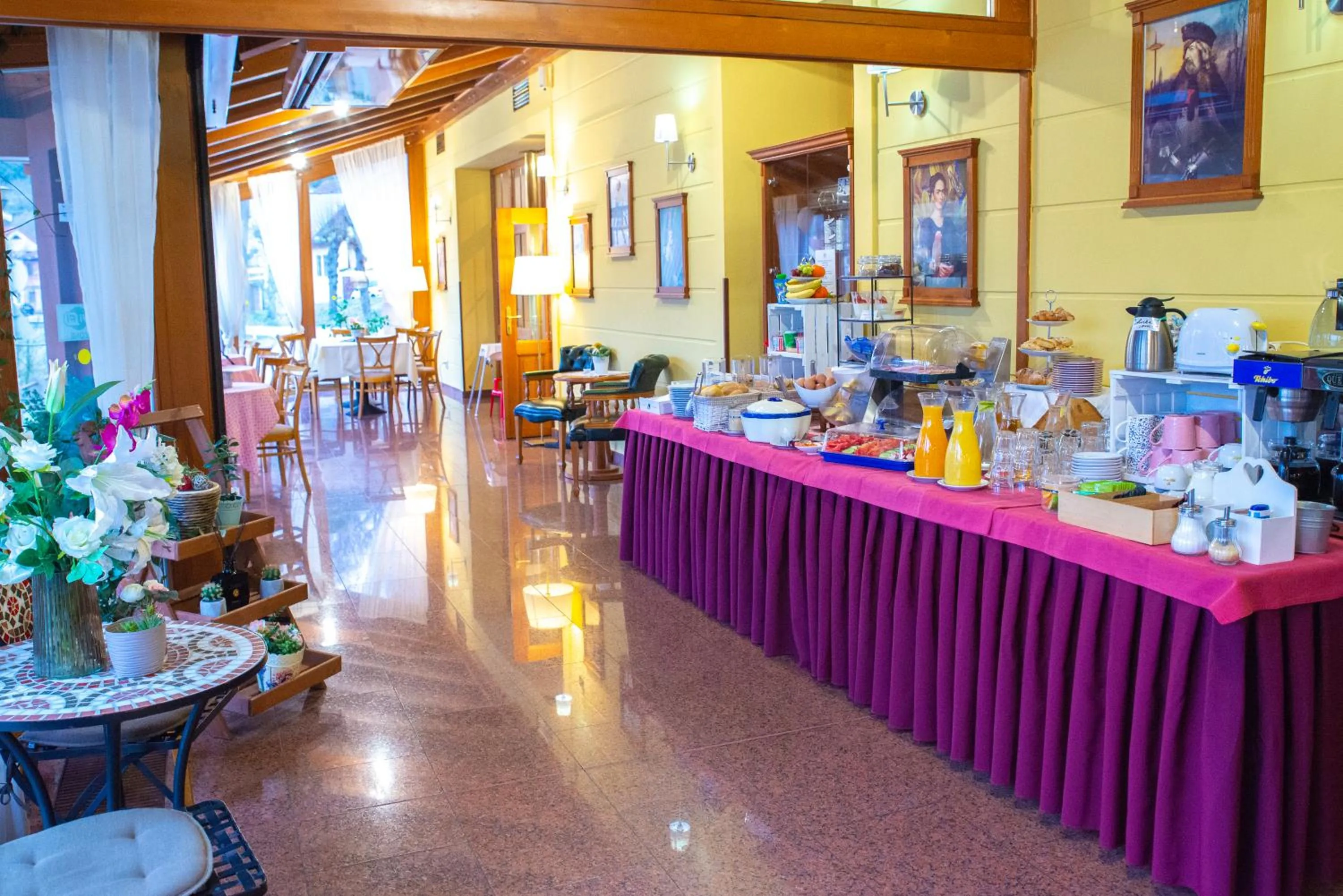 Restaurant/places to eat in ROMANTIK HOTEL ELEONORA