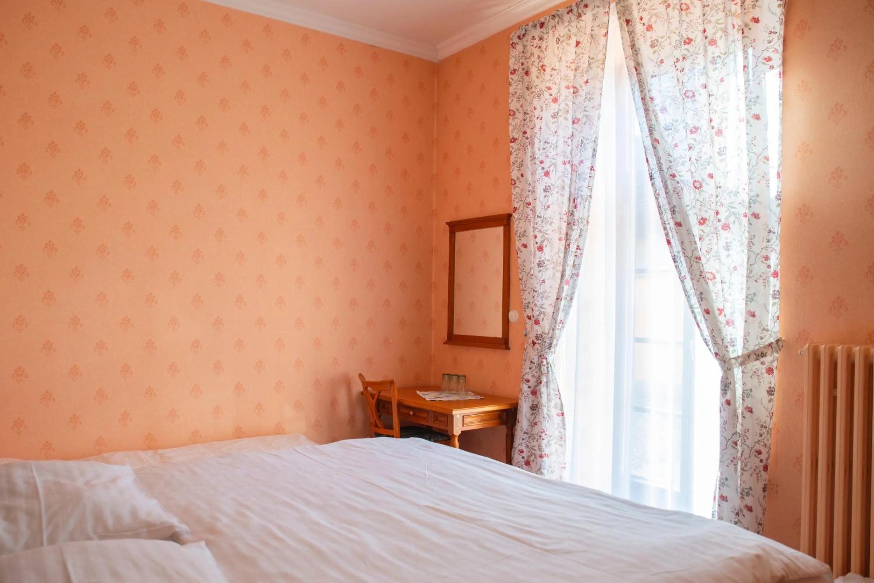 Bedroom, Bed in ROMANTIK HOTEL ELEONORA