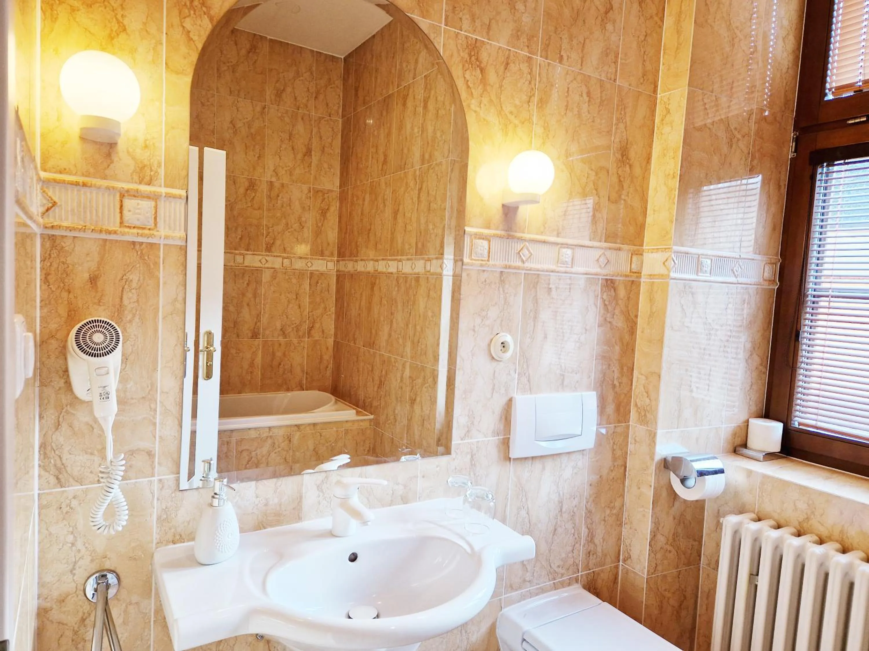 Bathroom in ROMANTIK HOTEL ELEONORA