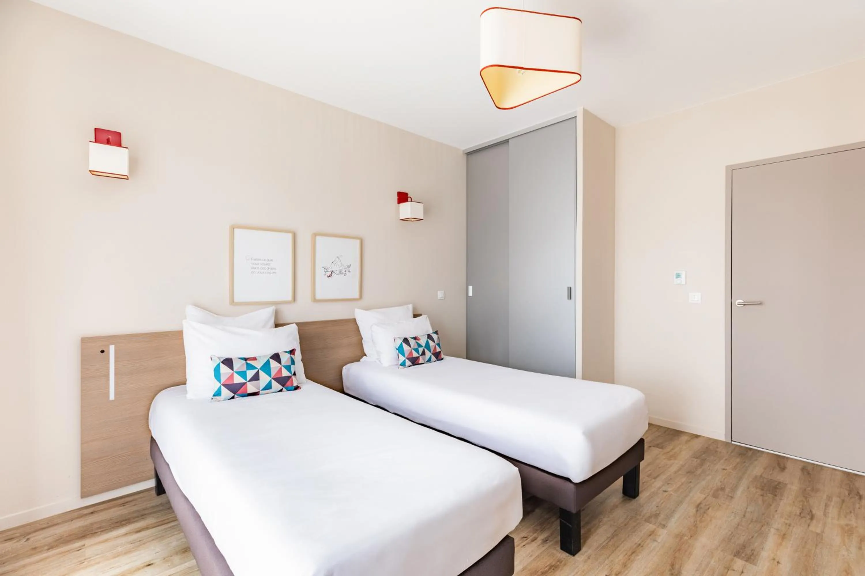 Bed in Appart'City Confort Cherbourg