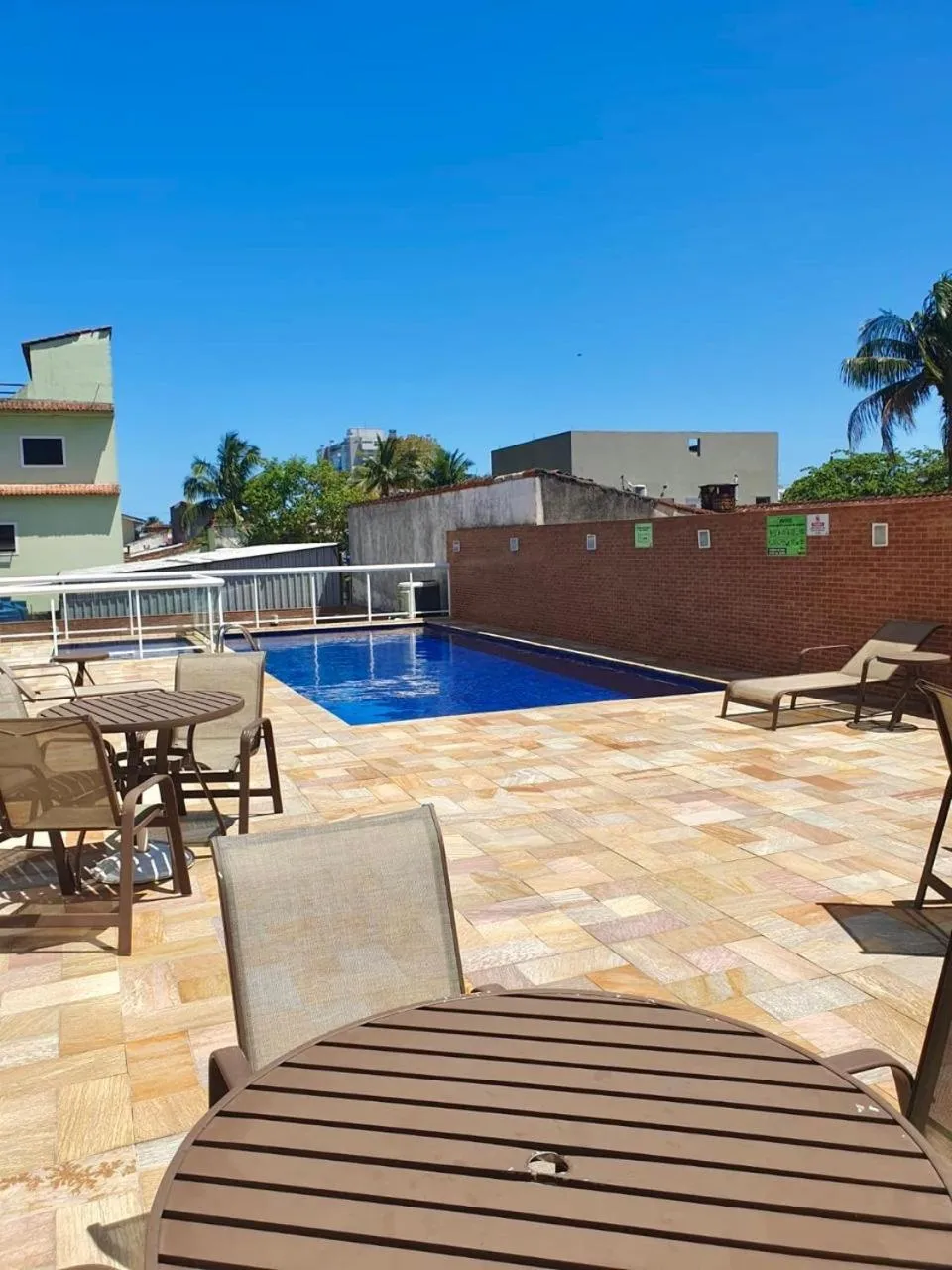 Apto. com varanda gourmet e piscina aquecida