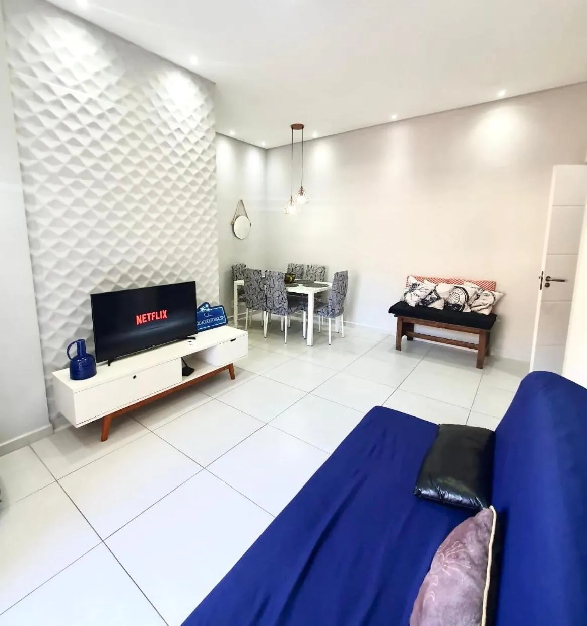 Apto. com varanda gourmet e piscina aquecida