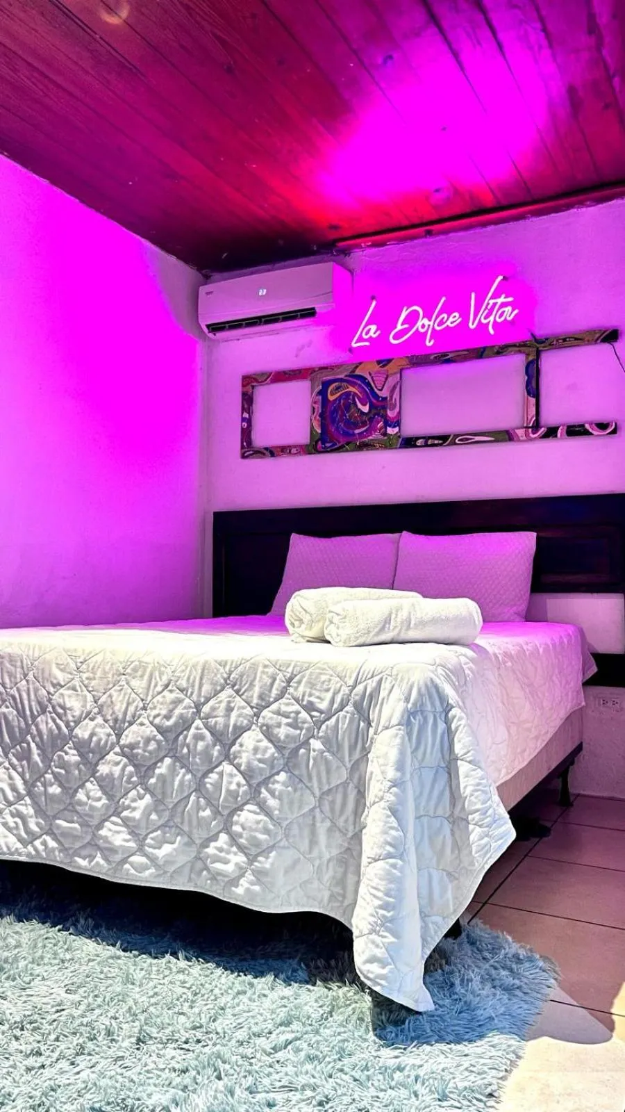 Bed in VILLA NAPOLI