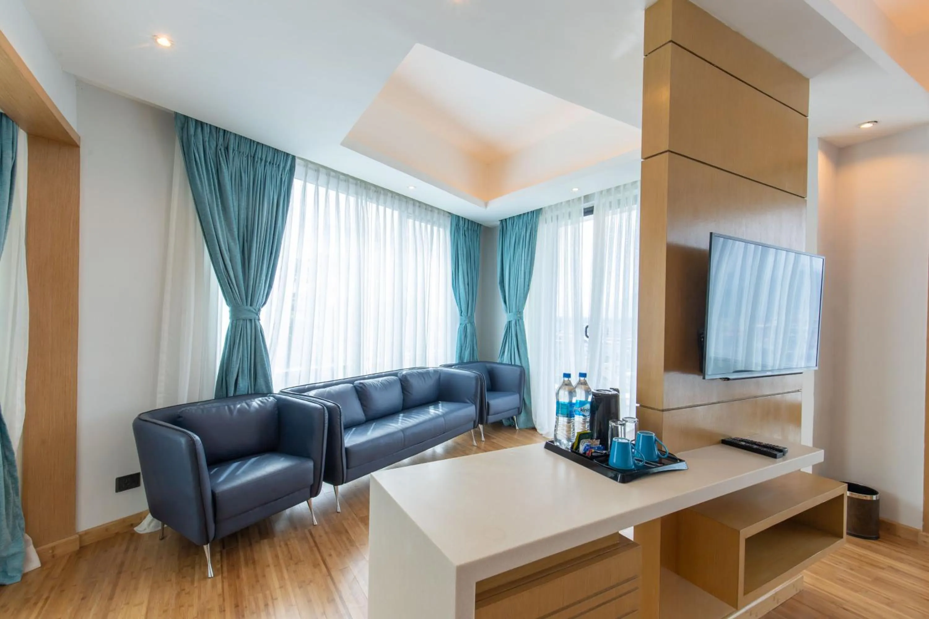 Seating area, Bed in Hotel Siraichuli