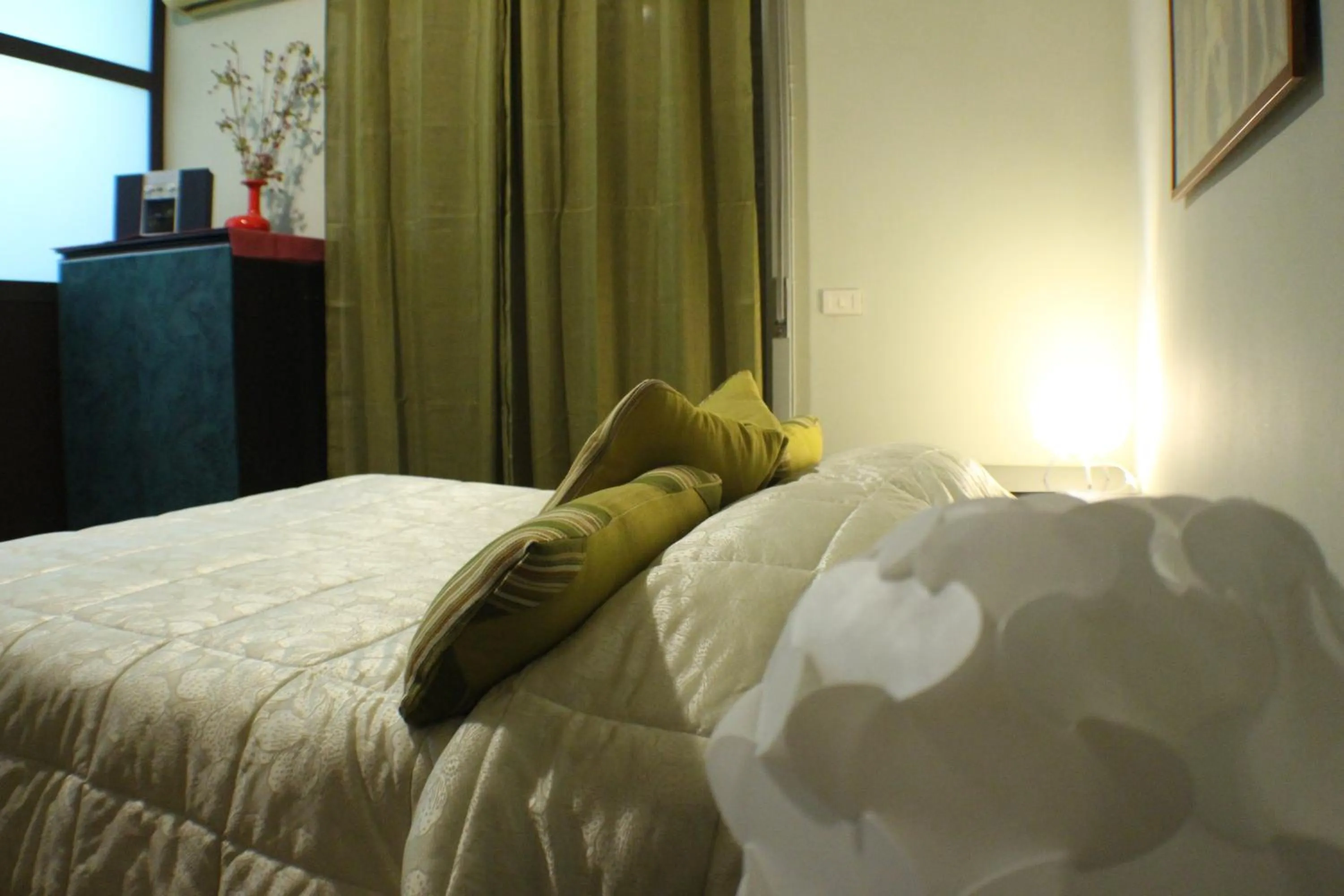 Photo of the whole room, Bed in San Nicolò House