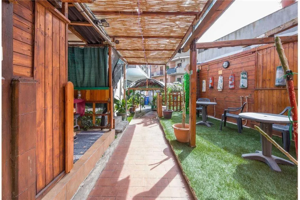 Patio in San Nicolò House