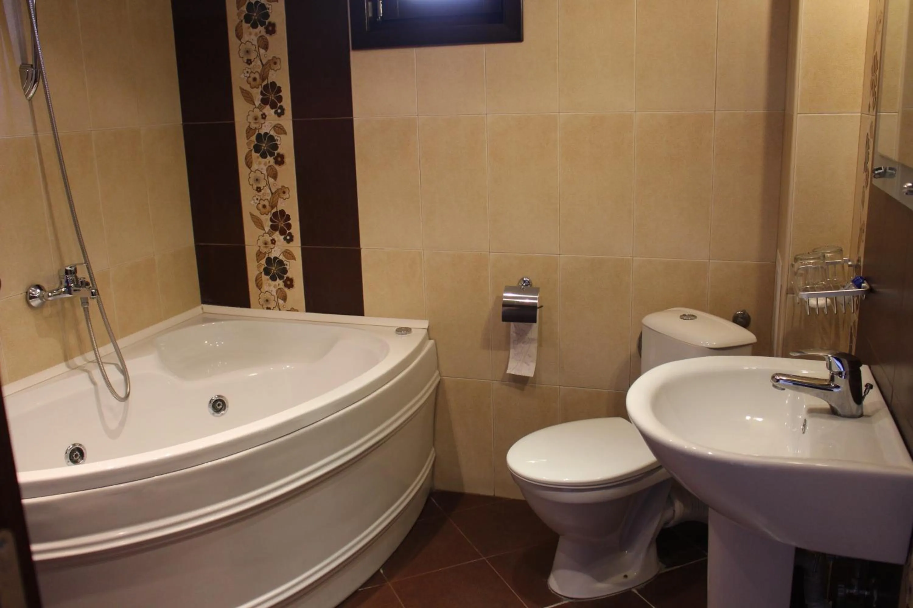 Bathroom in Gurko Hotel