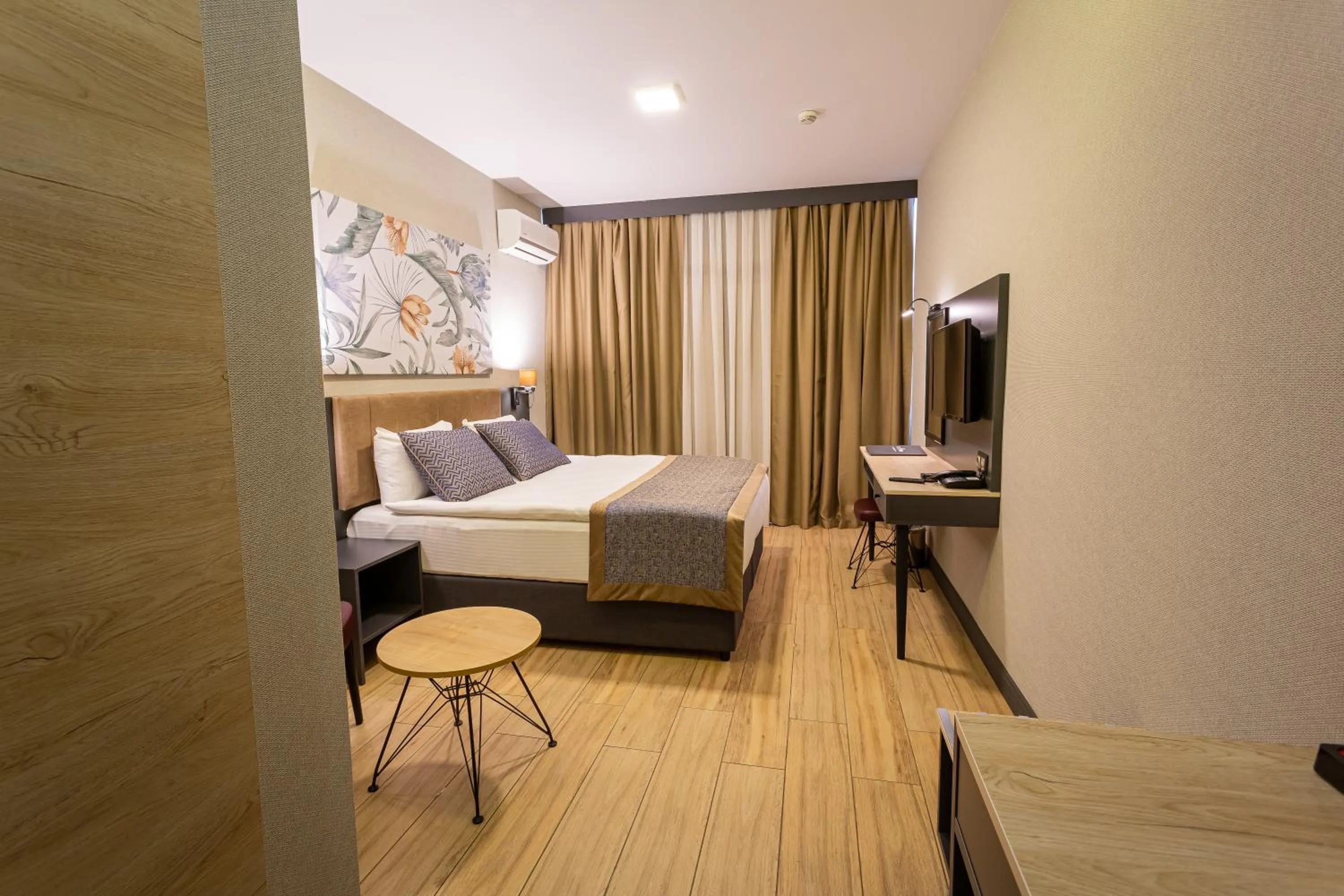 Photo of the whole room, Bed in Levor Hotel