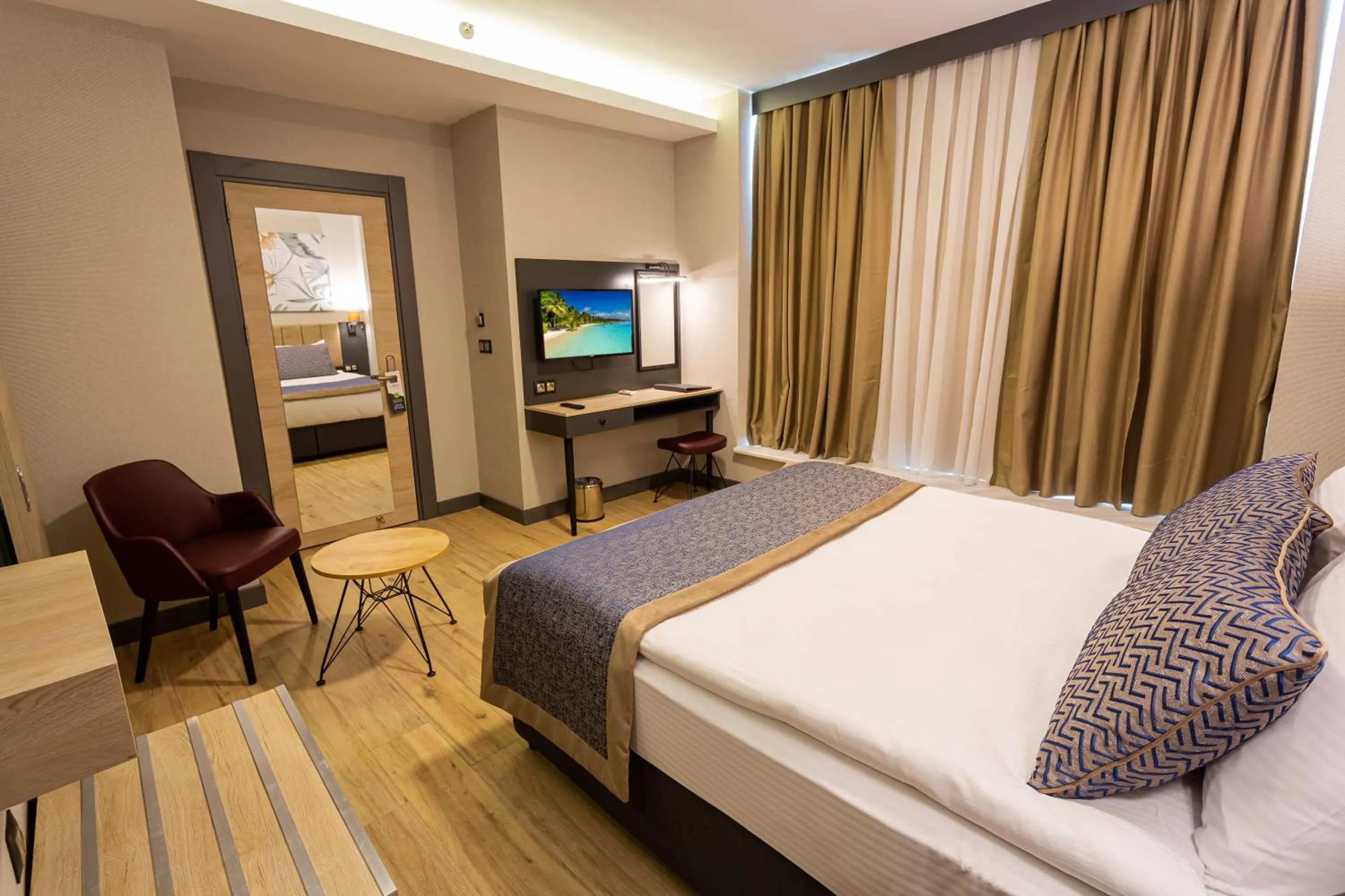 Photo of the whole room, Bed in Levor Hotel