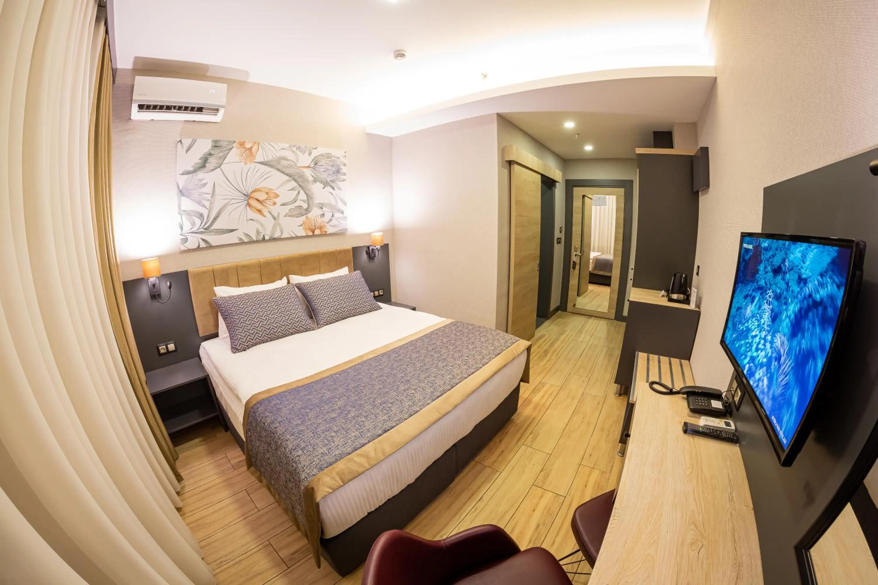 Photo of the whole room, Bed in Levor Hotel