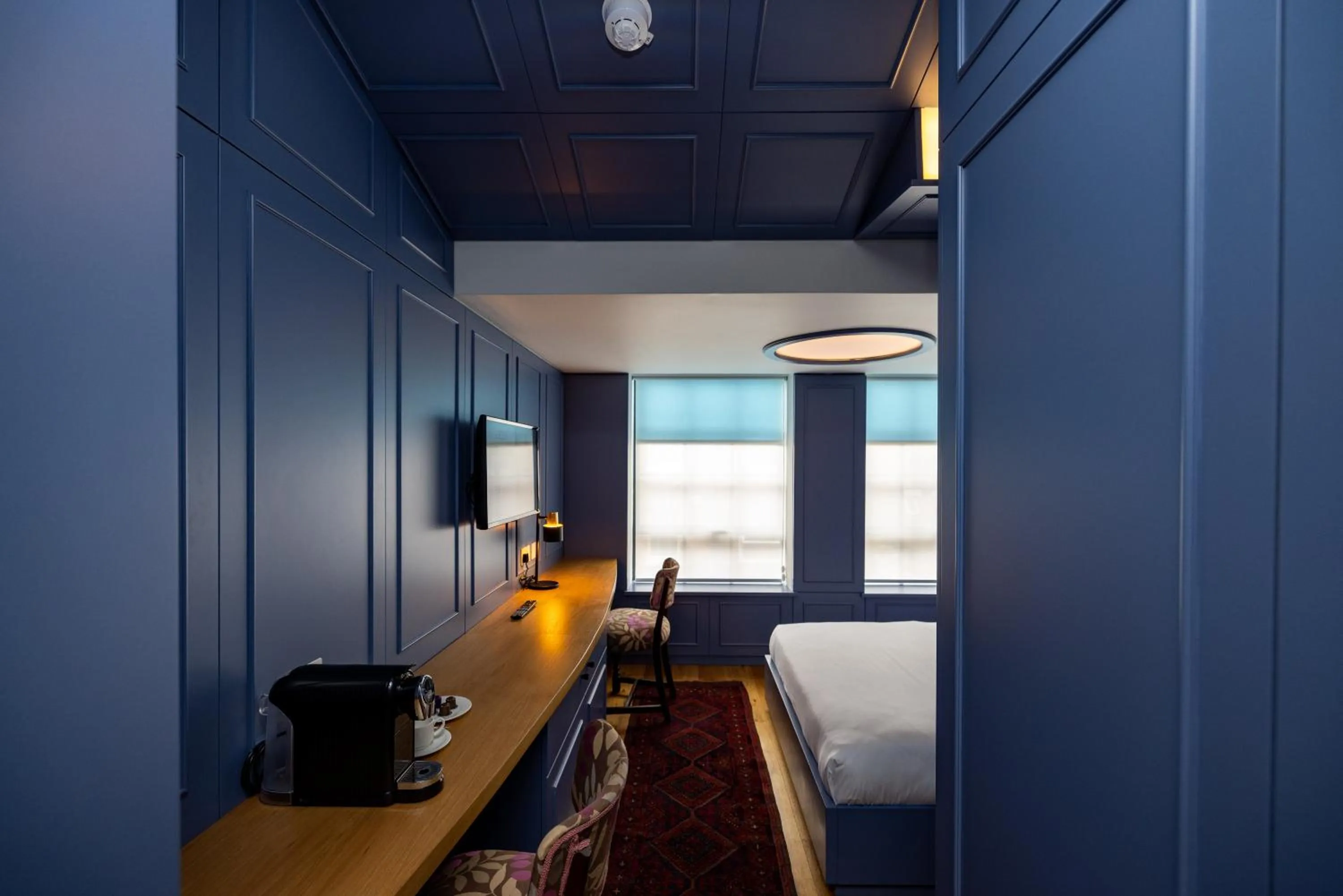 Bed in Limehouse Library Hotel