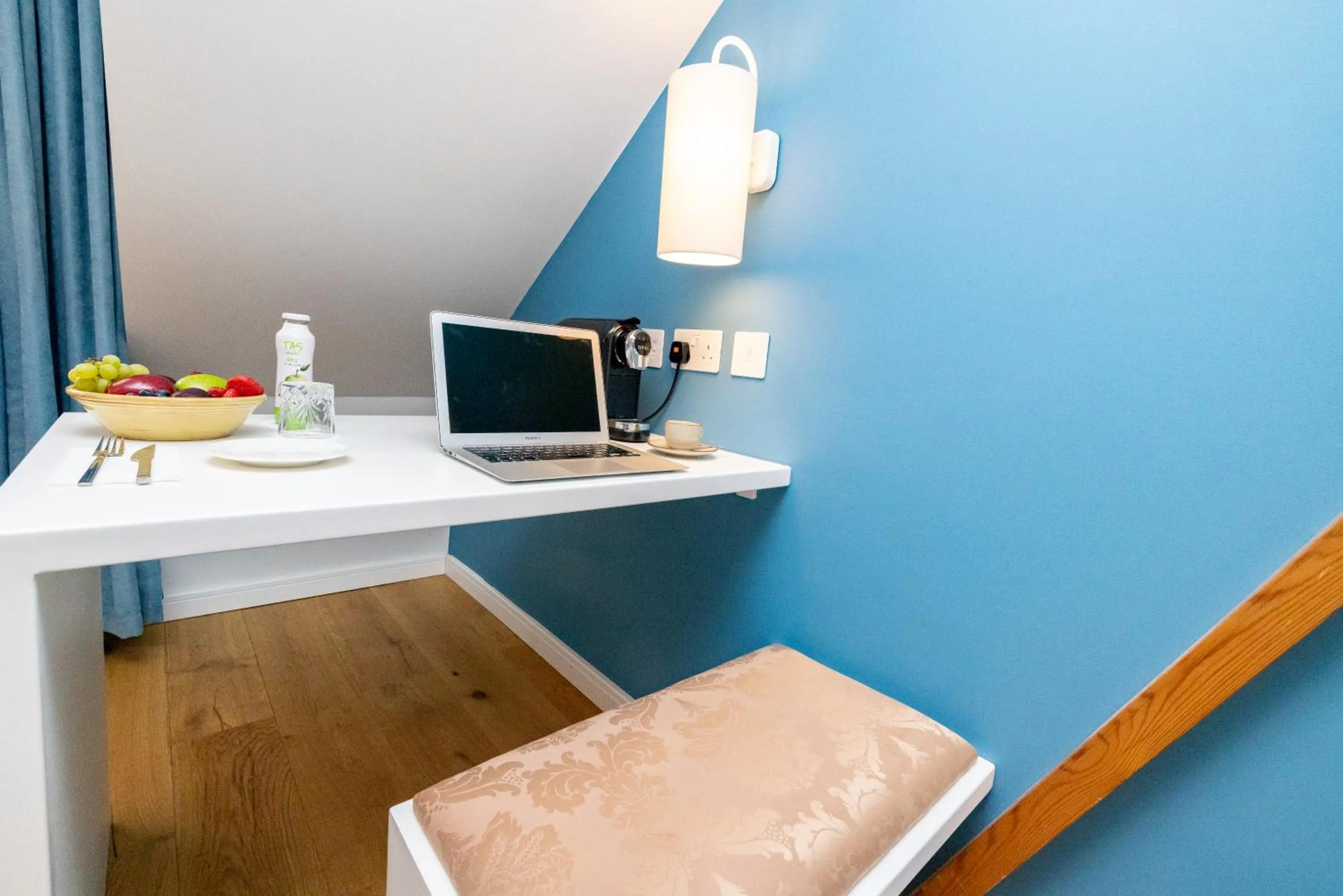 Limehouse Library Hotel