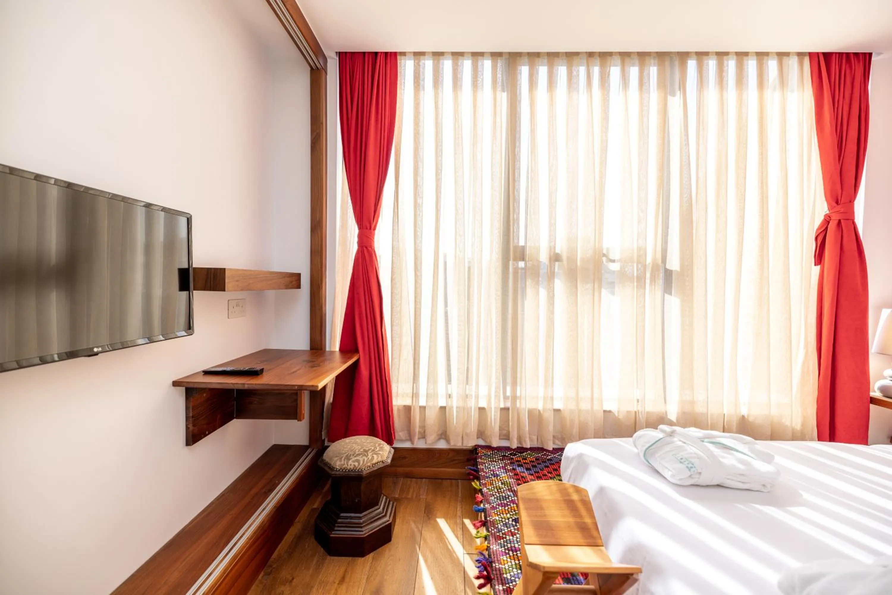 Bed in Limehouse Library Hotel