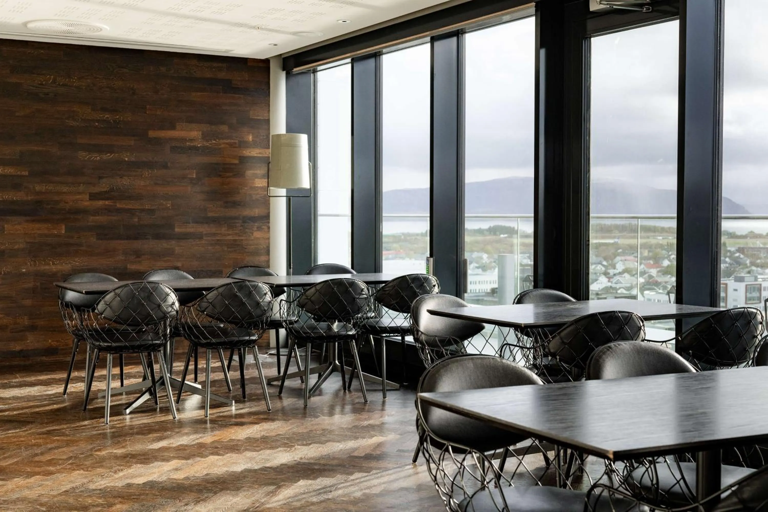 Restaurant/places to eat in Scandic Havet