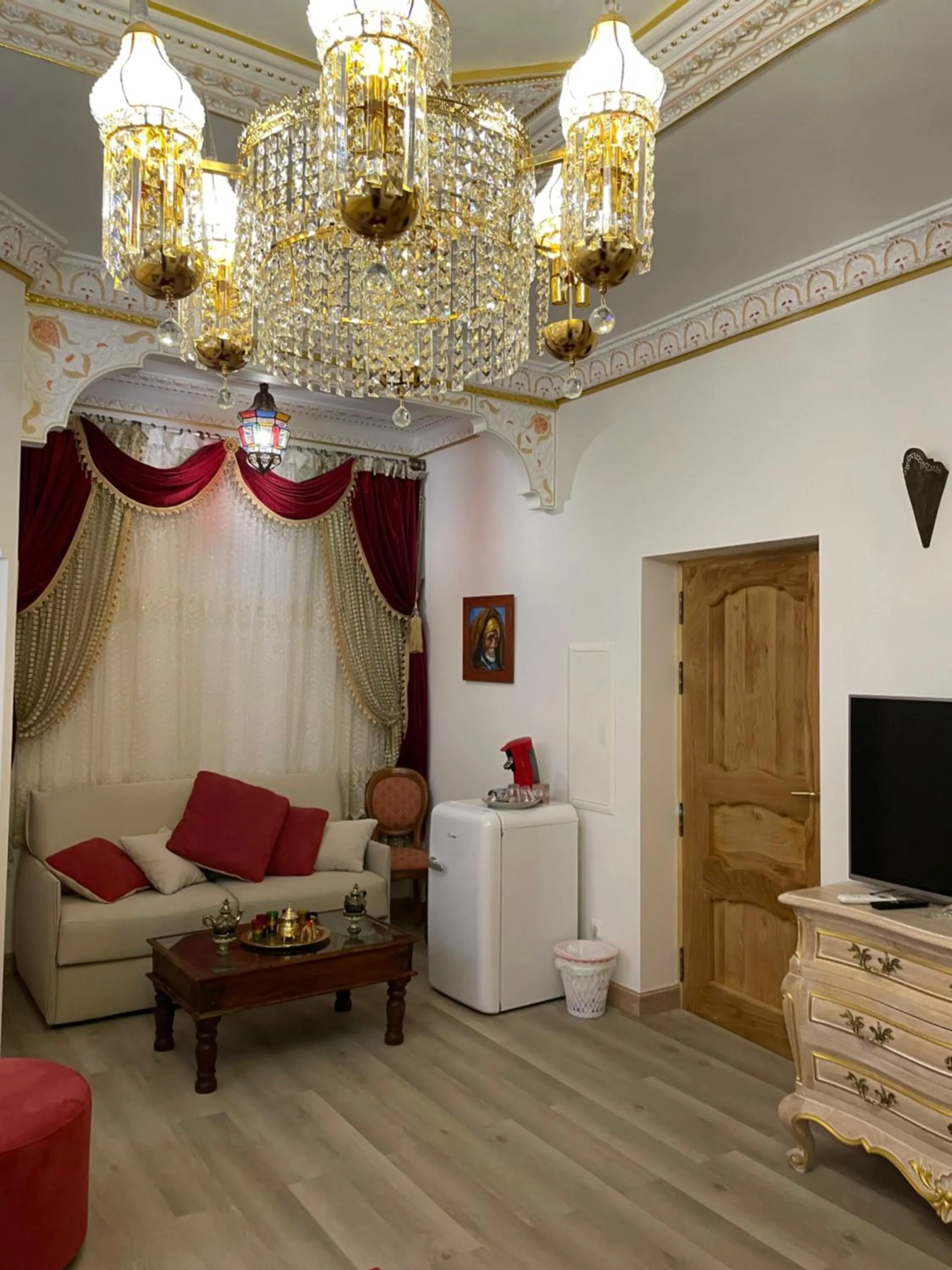 Living room in Suite Orientale Maison de L'église du Couvent