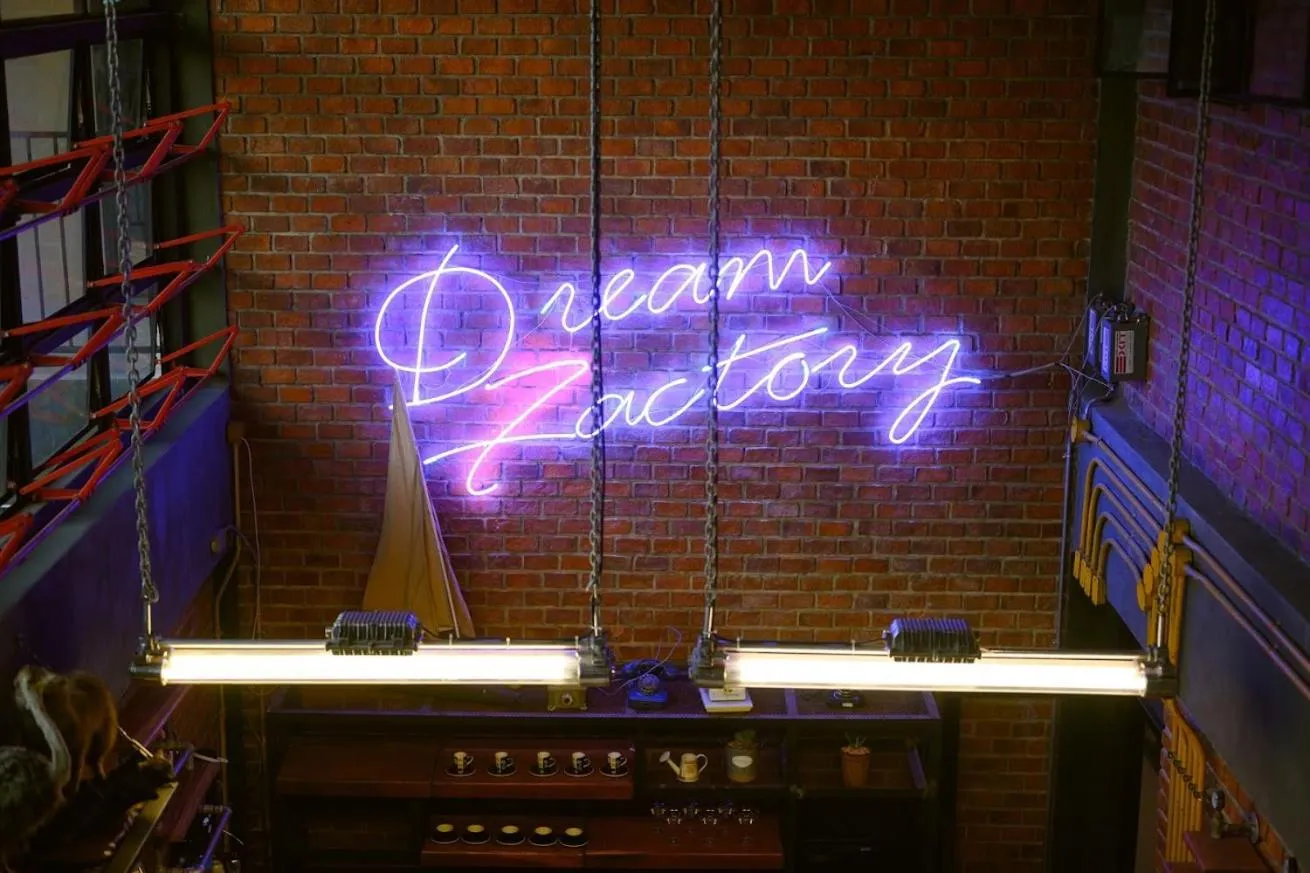 Dream Factory Hotel
