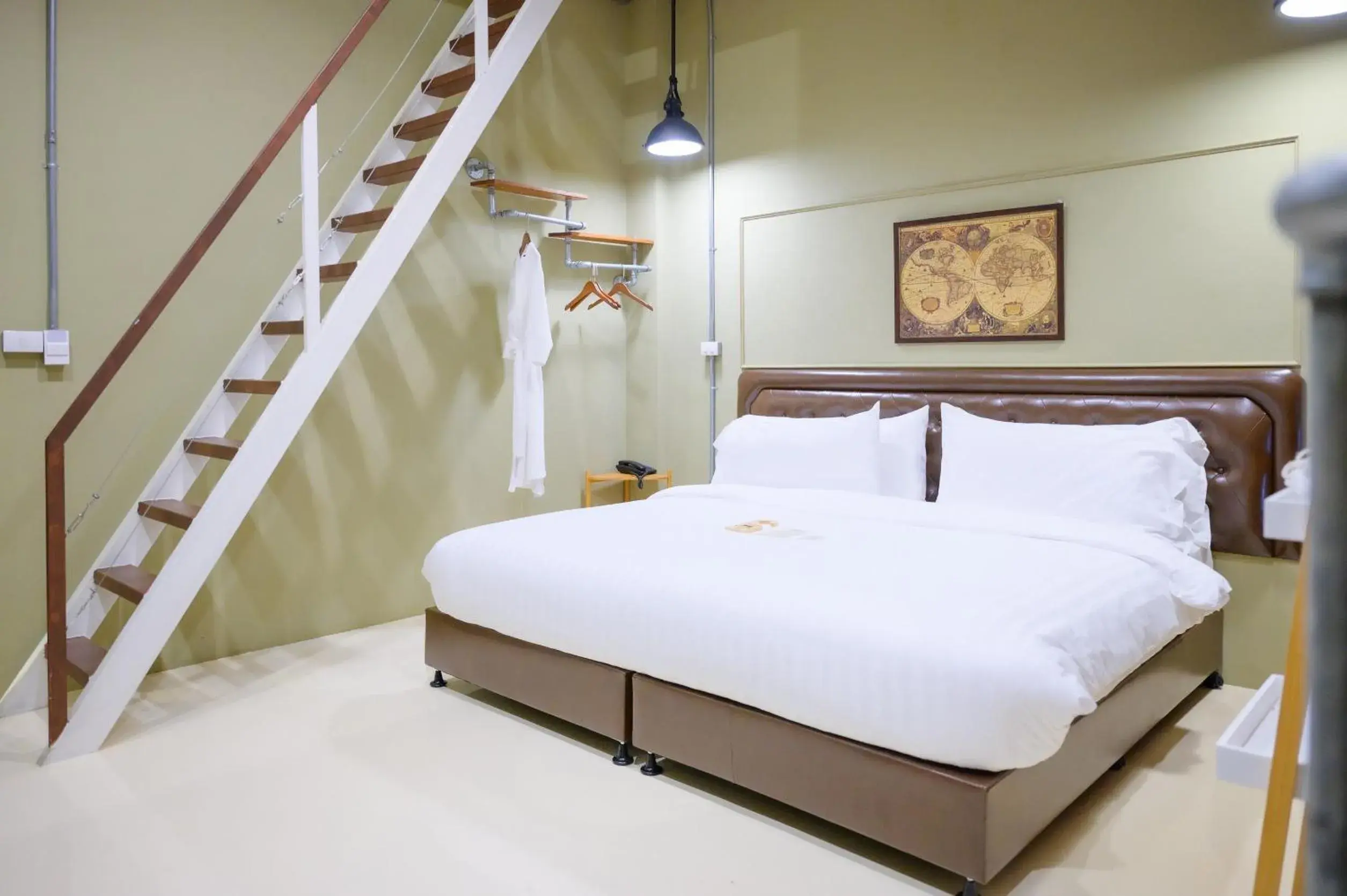 Duplex Quadruple Room in Dream Factory Hotel Duplex Quadruple Room in Dream Factory Hotel