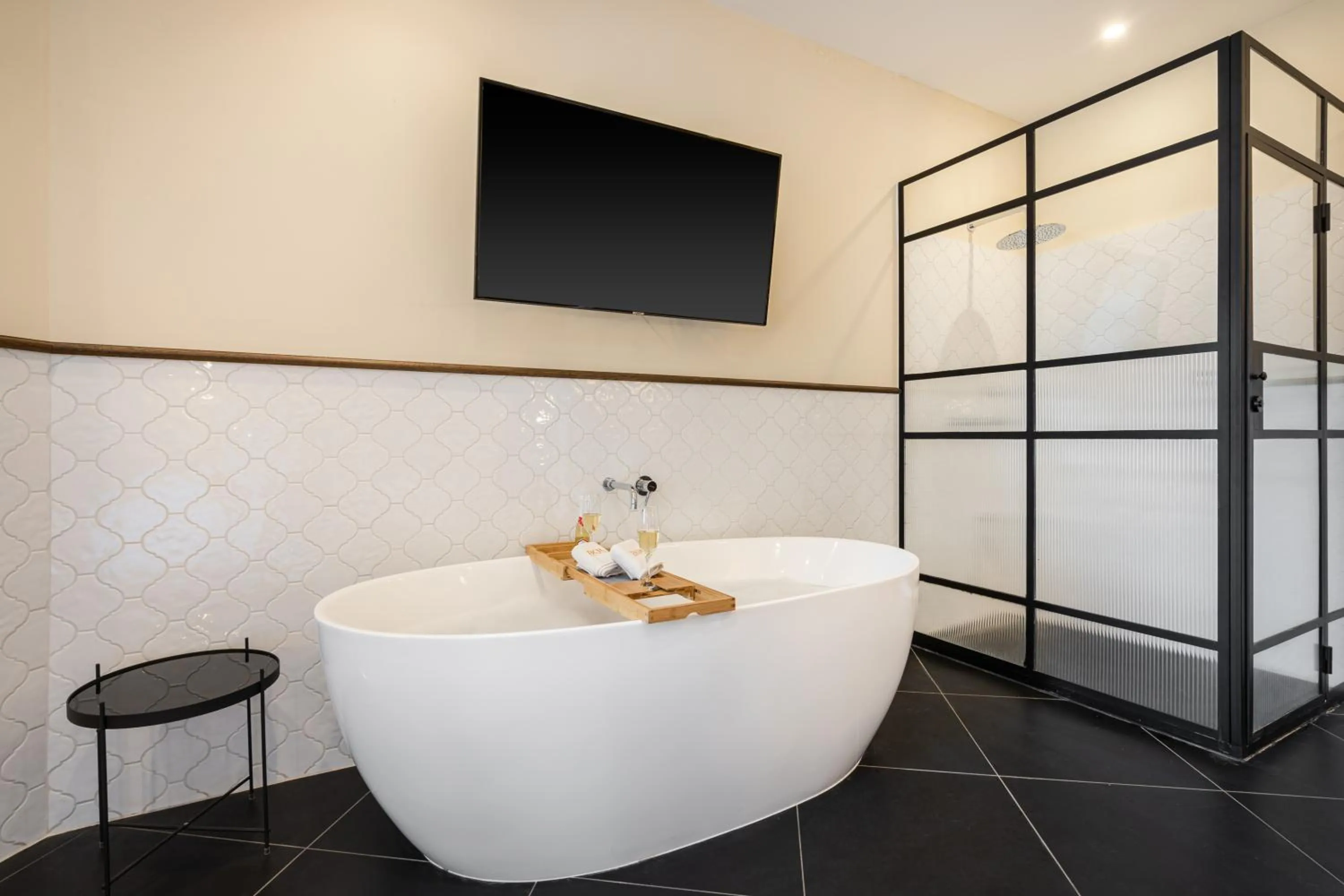 Bathroom in Budapest Eye- Boutique Suites, by BQA