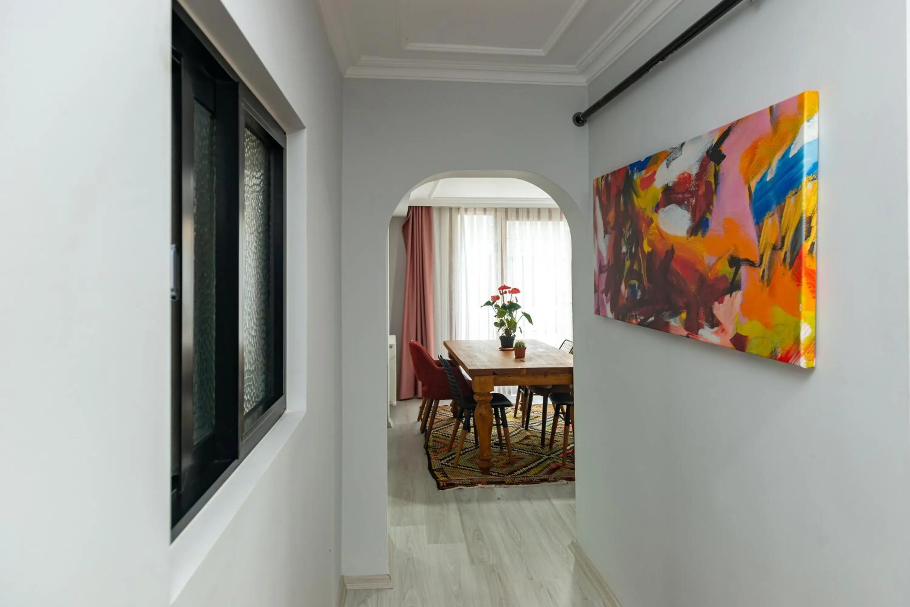 Decorative detail in Dualis Hotel