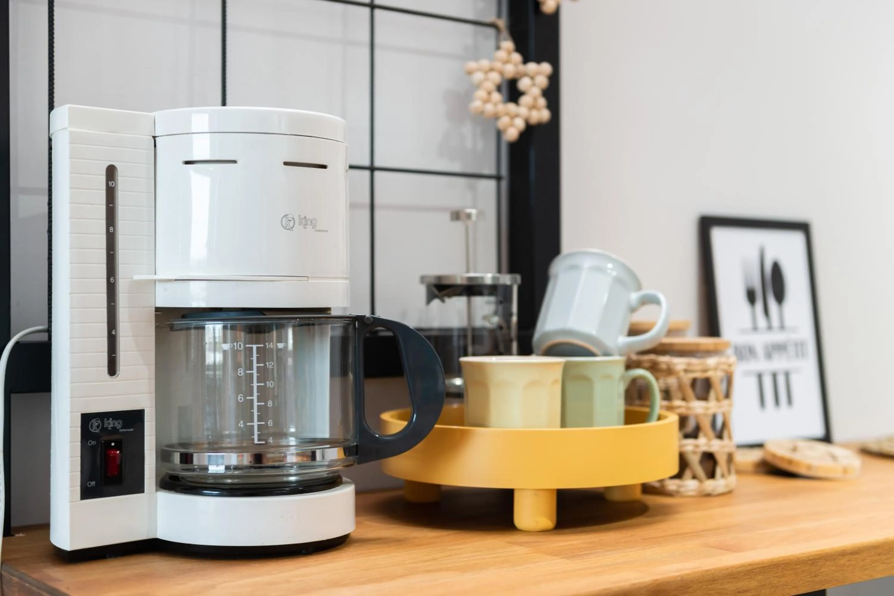 Coffee/tea facilities in Dualis Hotel