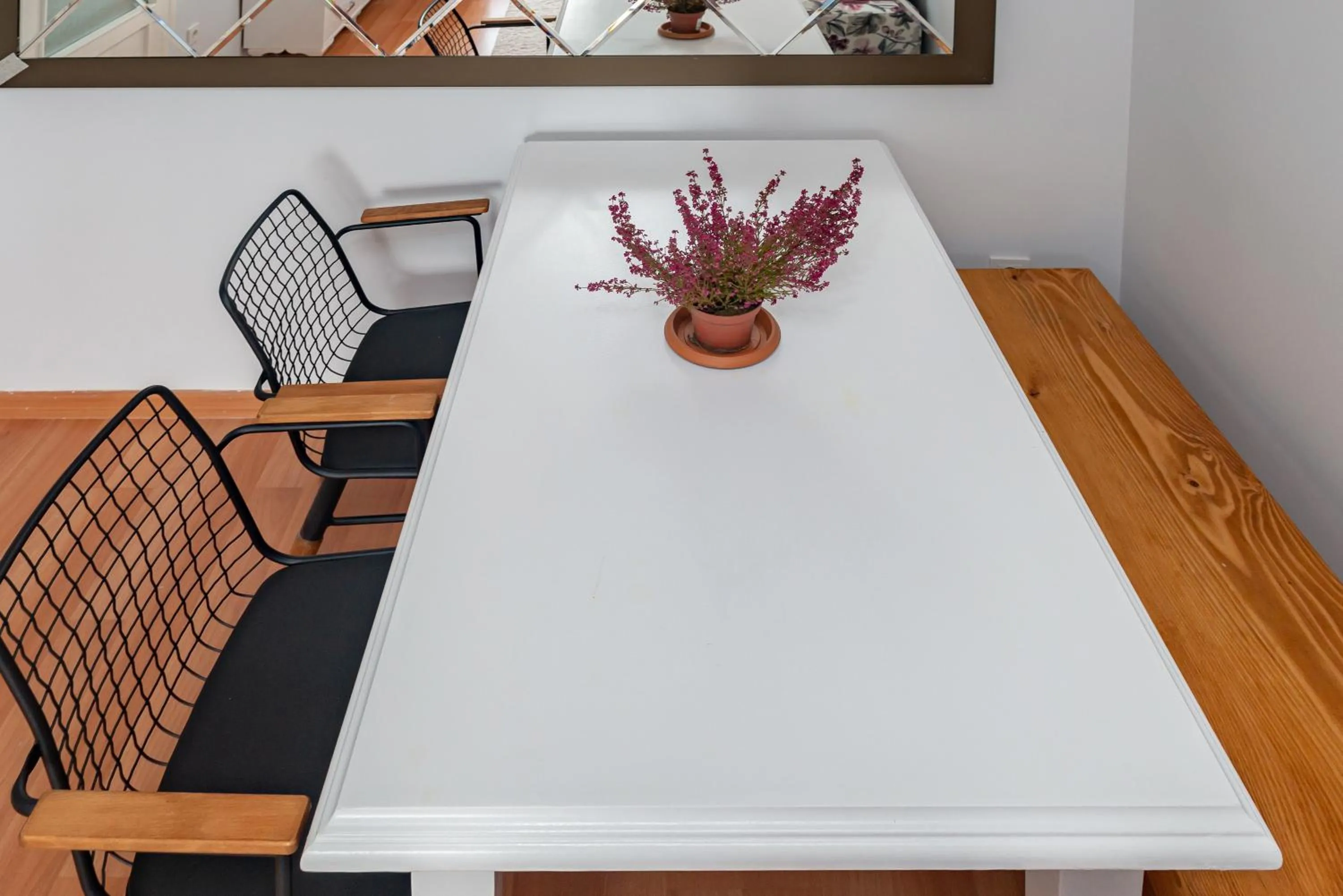 Dining area in Dualis Hotel