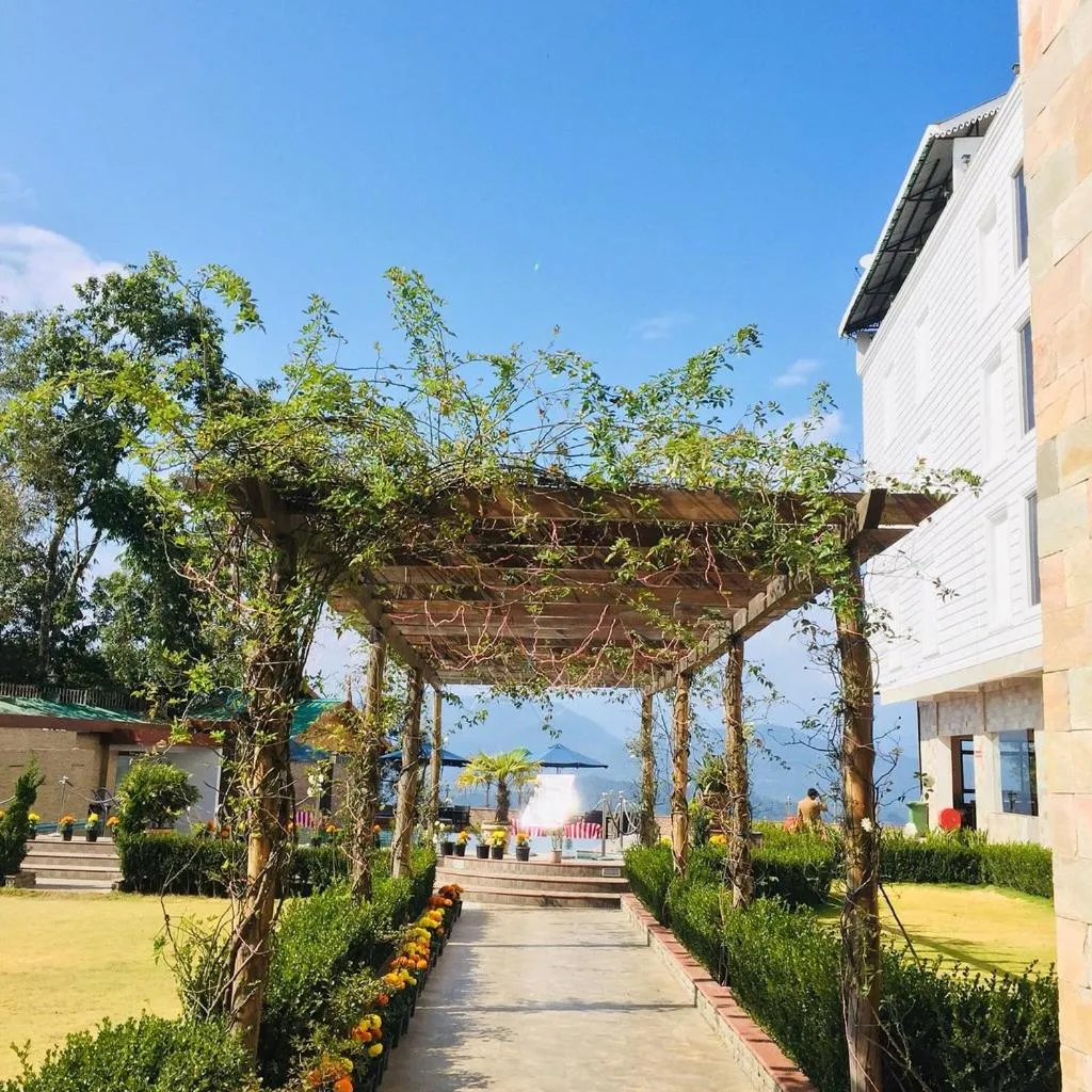 Garden in Sobralia Casino Resort & Spa