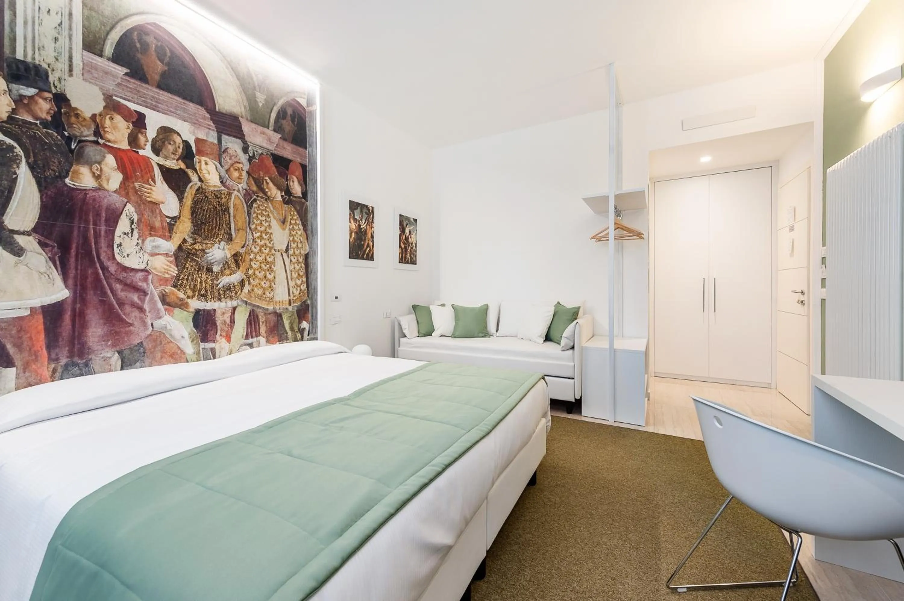 Photo of the whole room, Bed in Ferrara Rooms