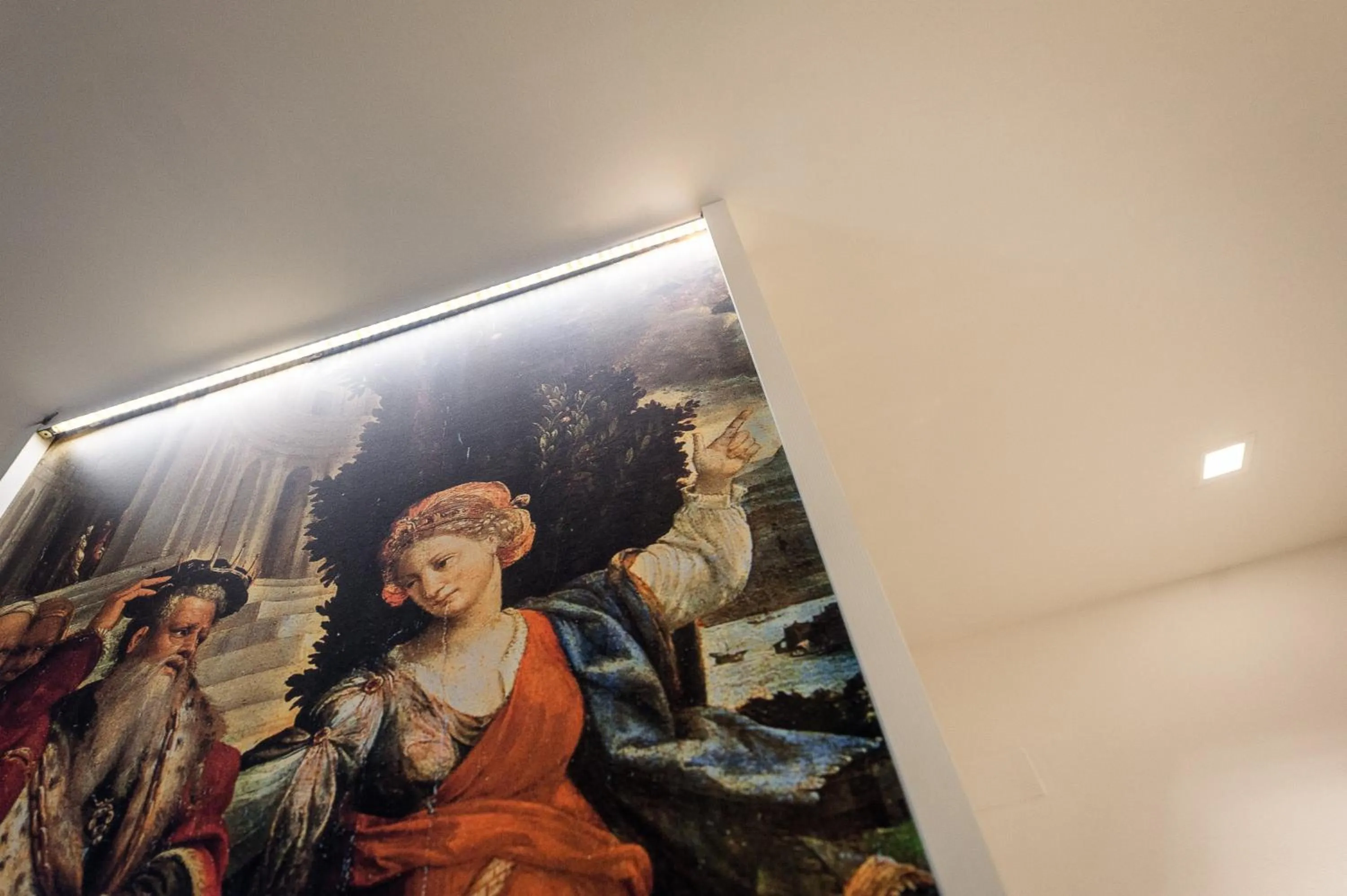 Decorative detail in Ferrara Rooms