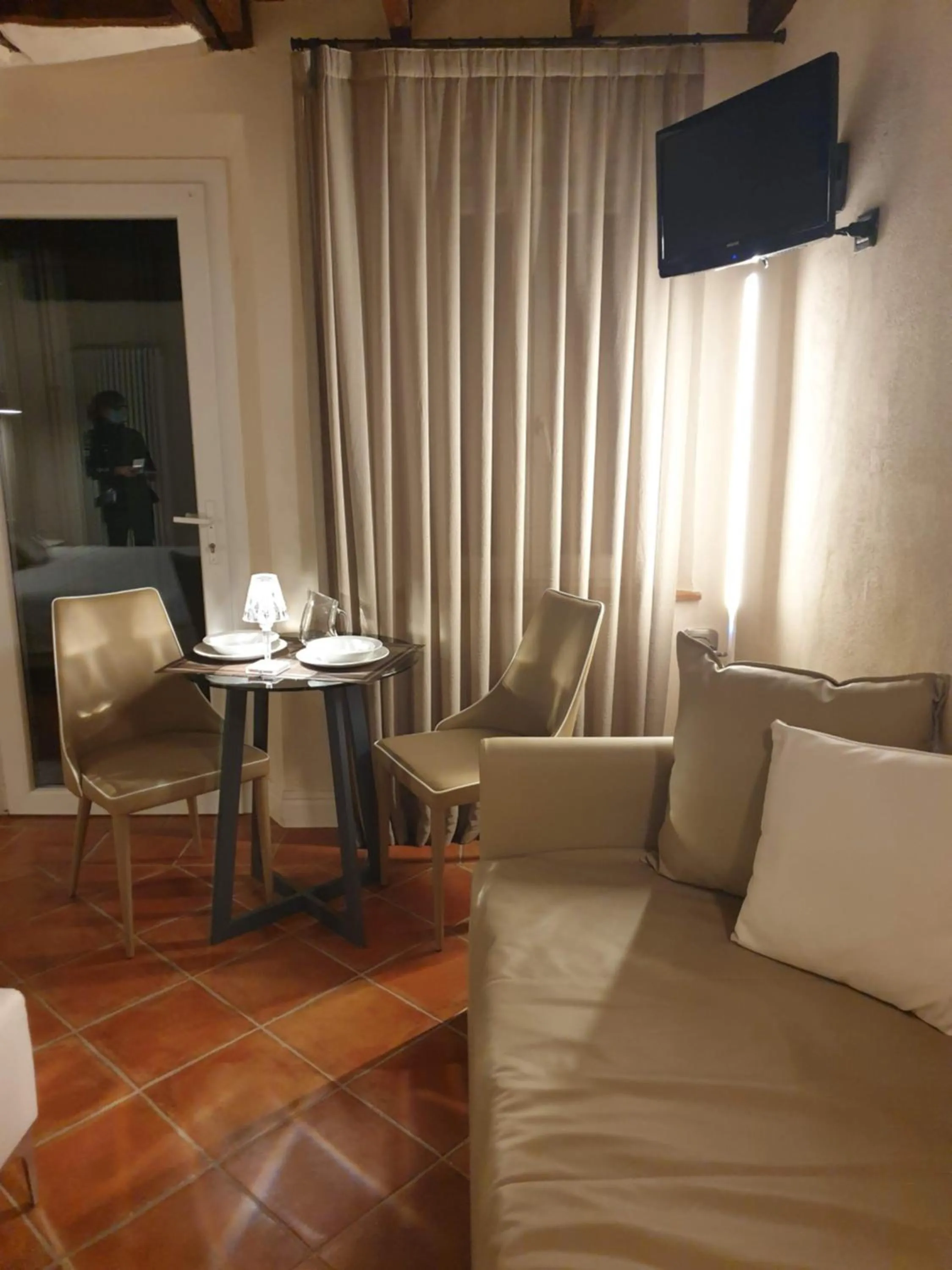 Seating area in Ferrara Rooms