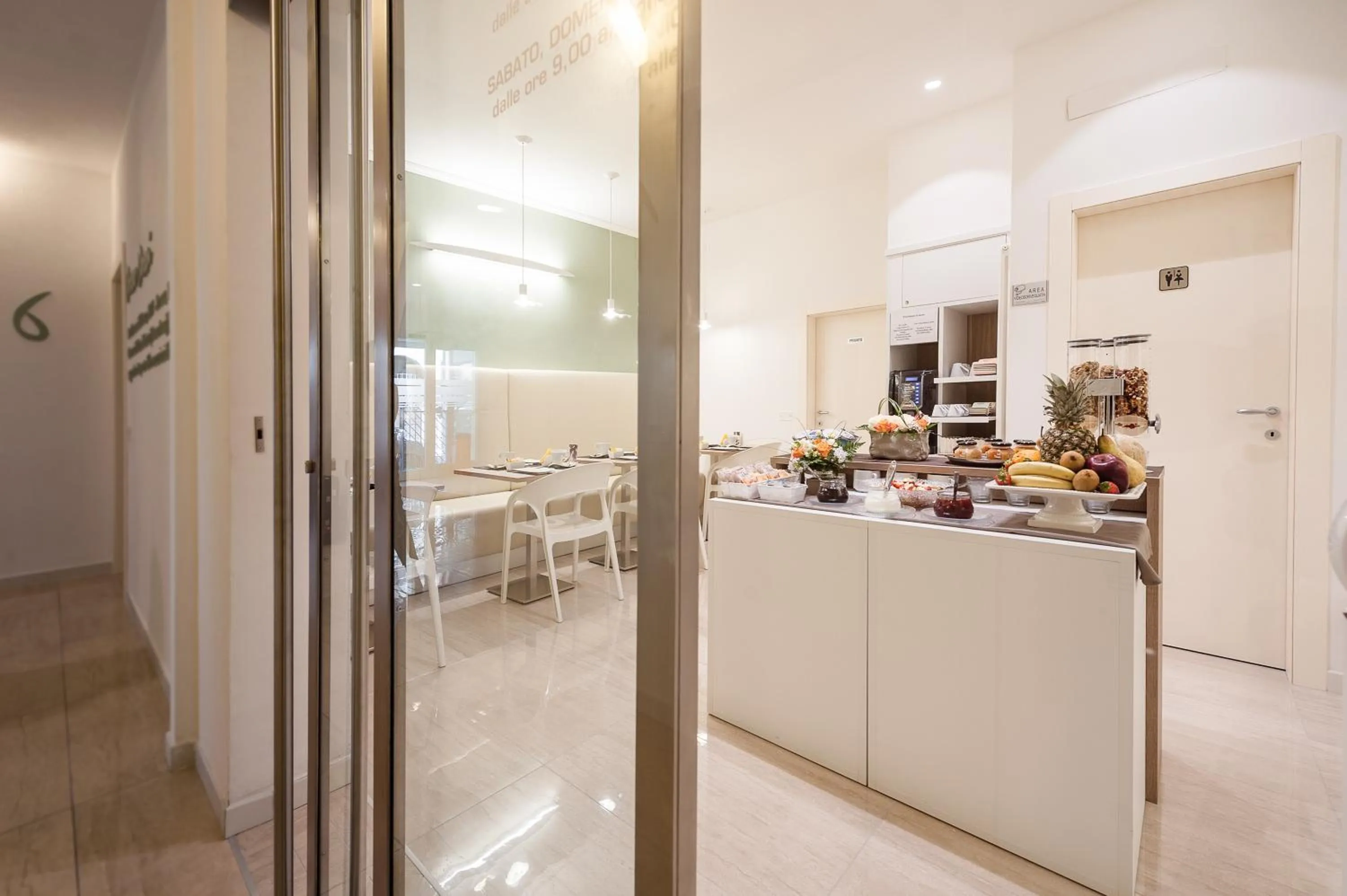 Restaurant/places to eat in Ferrara Rooms