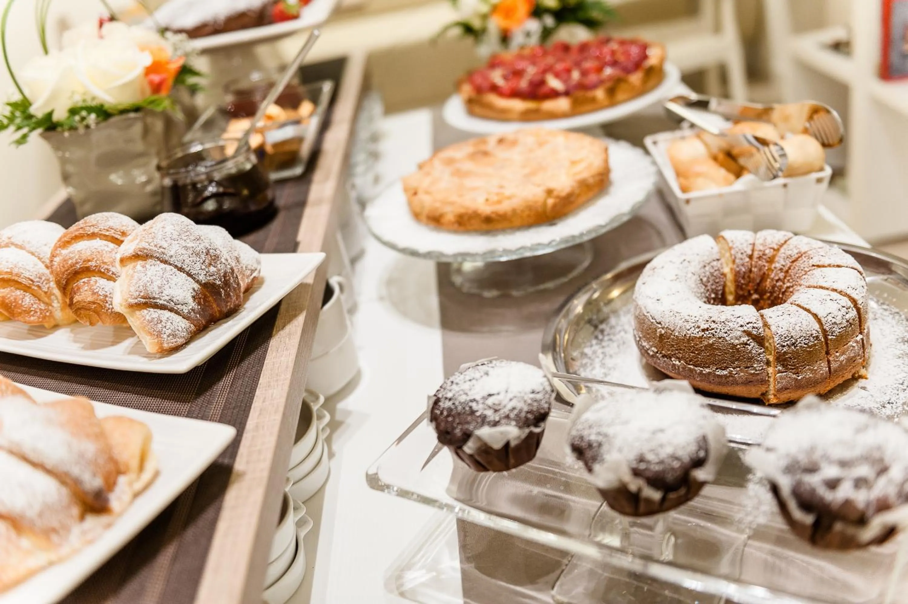 Restaurant/places to eat in Ferrara Rooms