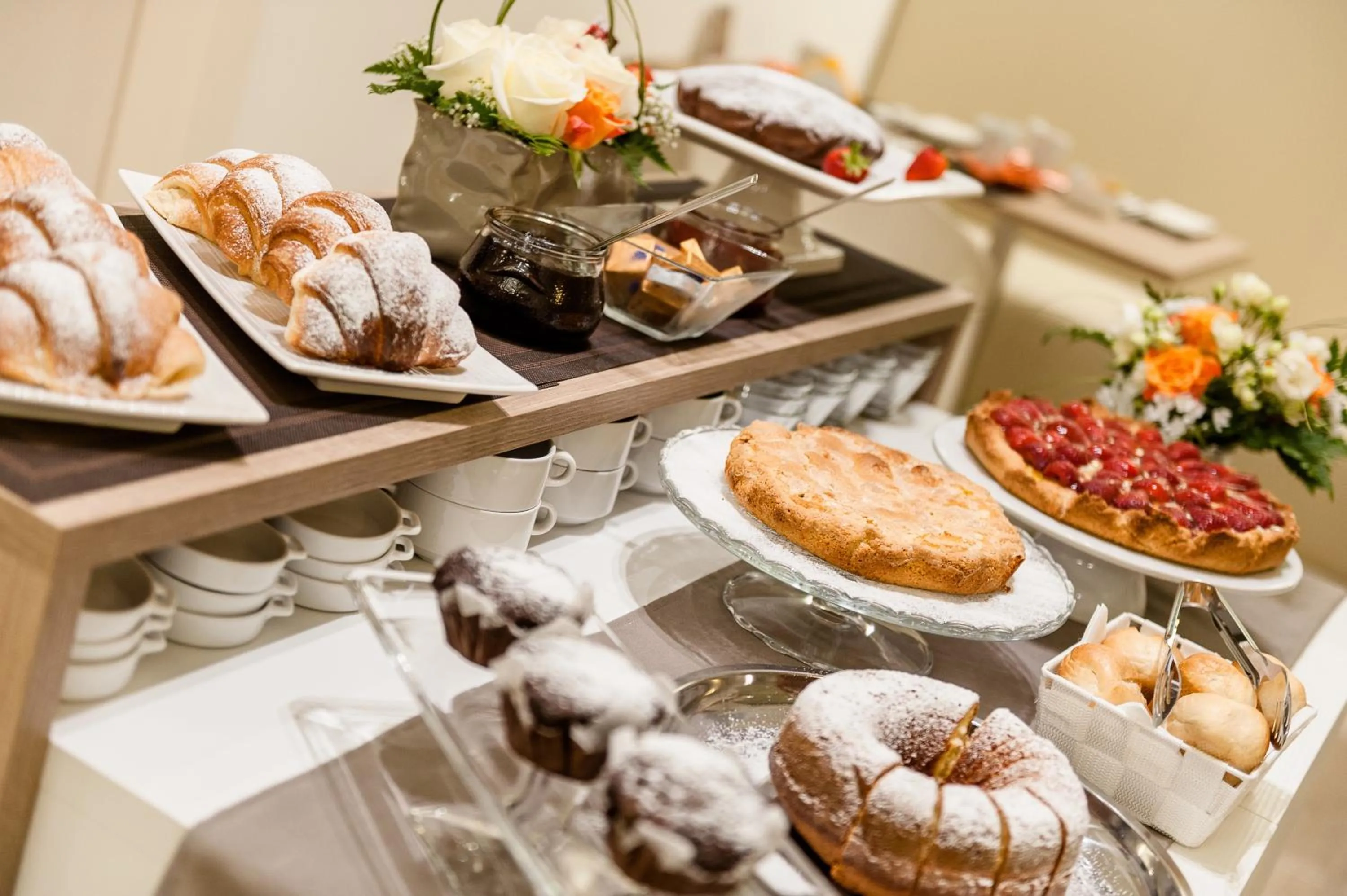 Food close-up in Ferrara Rooms