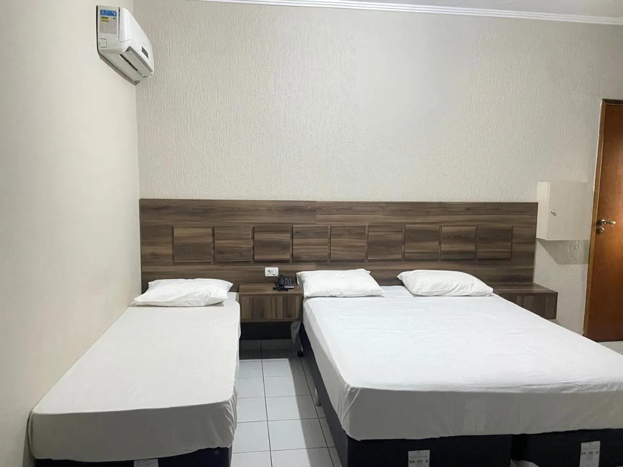 Bed in Hotel Biz Urban- EXPO CENTER NORTE