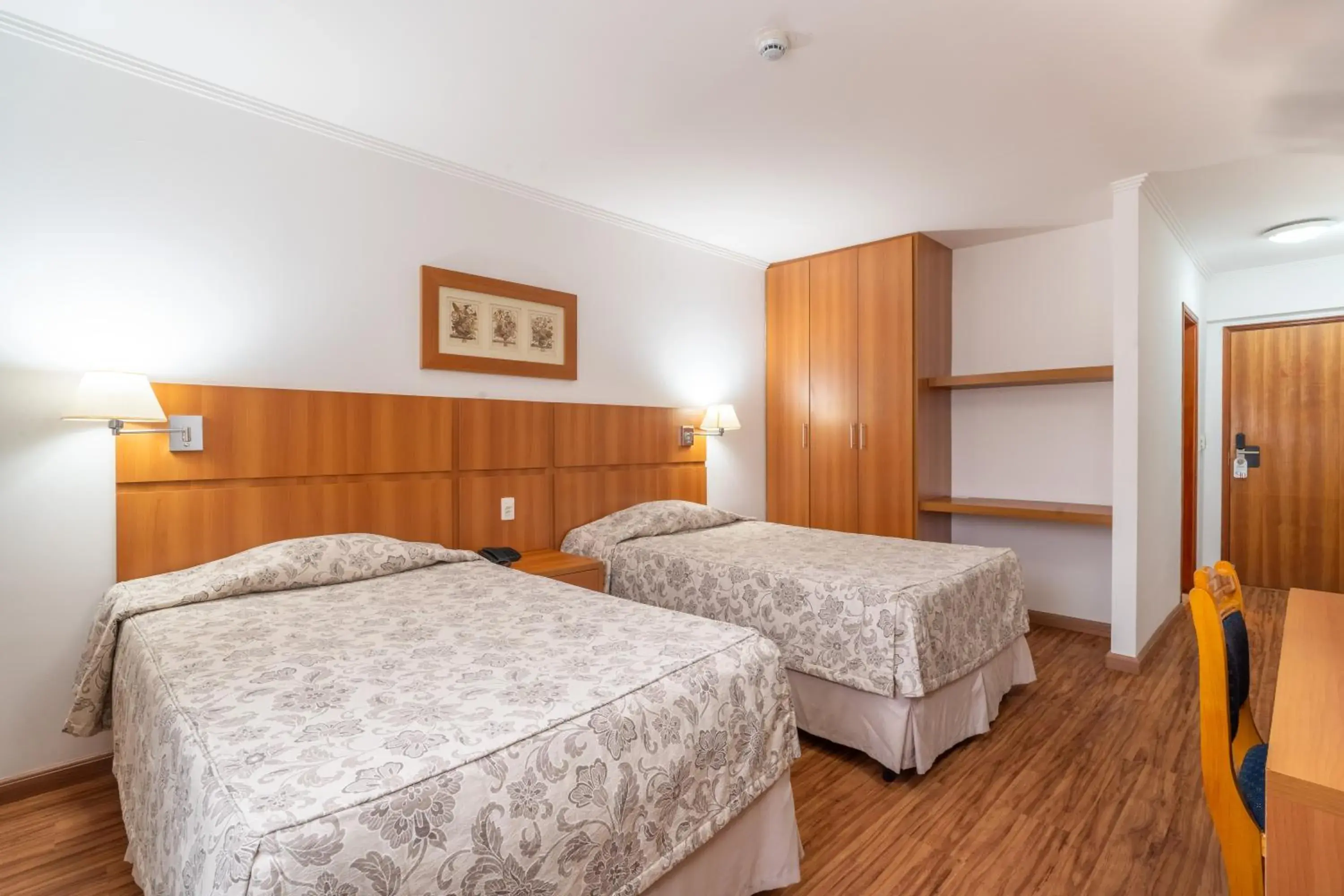 Standard Twin Room - single occupancy in Hotel Plaza Mayor Standard Twin Room - single occupancy in Hotel Plaza Mayor